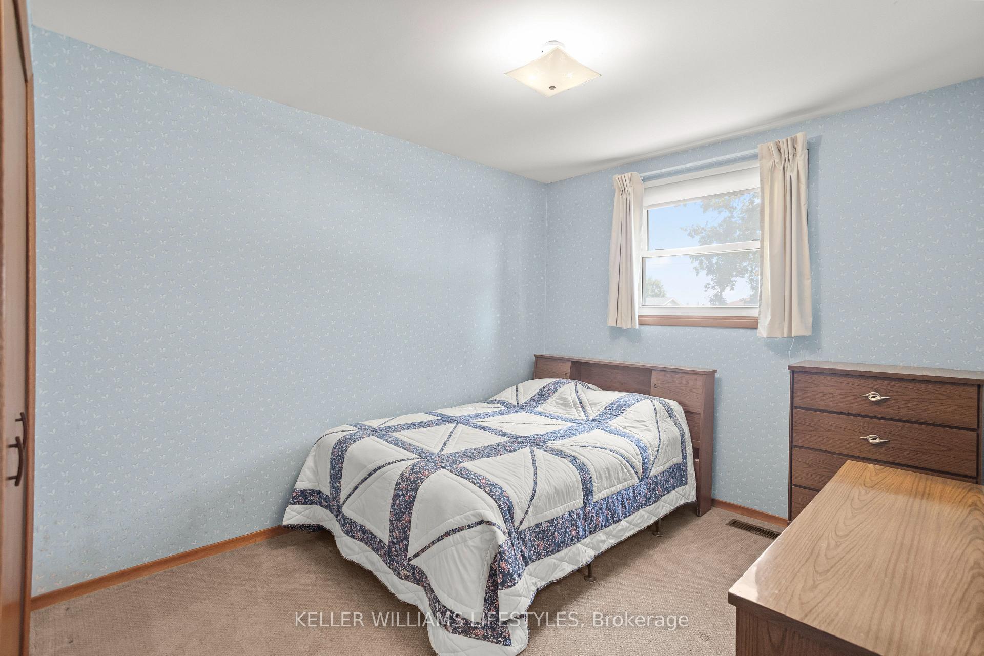 Photo 16 of 195 Queen Street, North Middlesex, Ailsa Craig — HOMEH