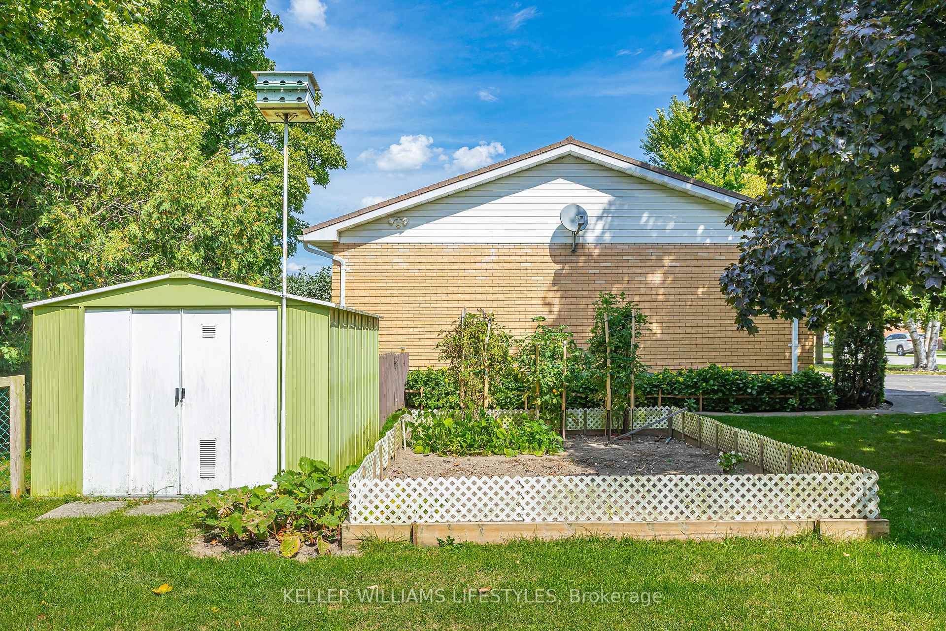 Photo 36 of 195 Queen Street, North Middlesex, Ailsa Craig — HOMEH