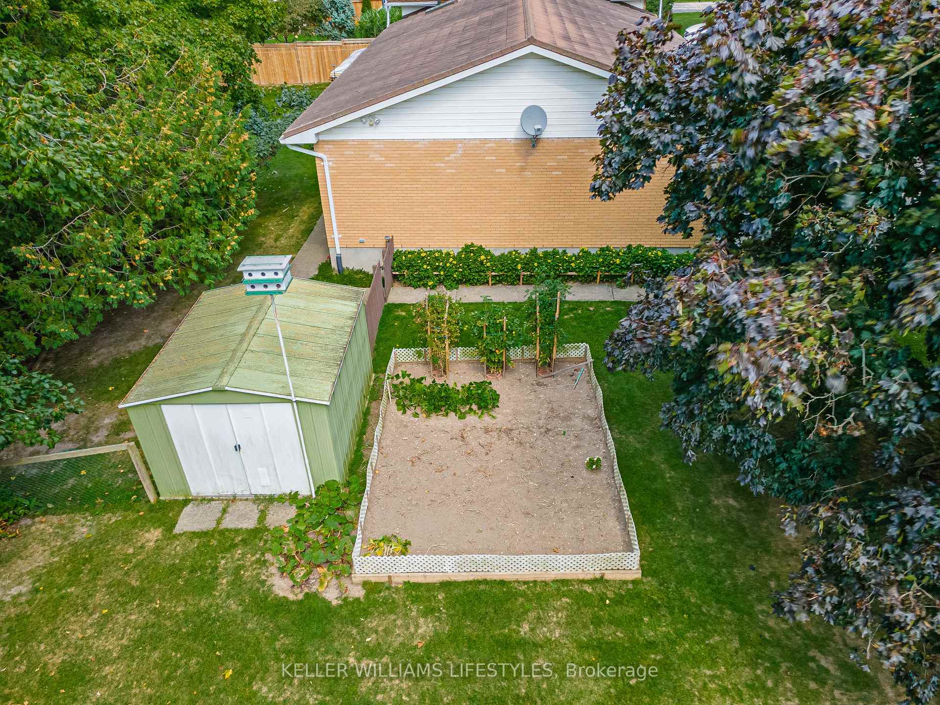 Photo 43 of 195 Queen Street, North Middlesex, Ailsa Craig — HOMEH