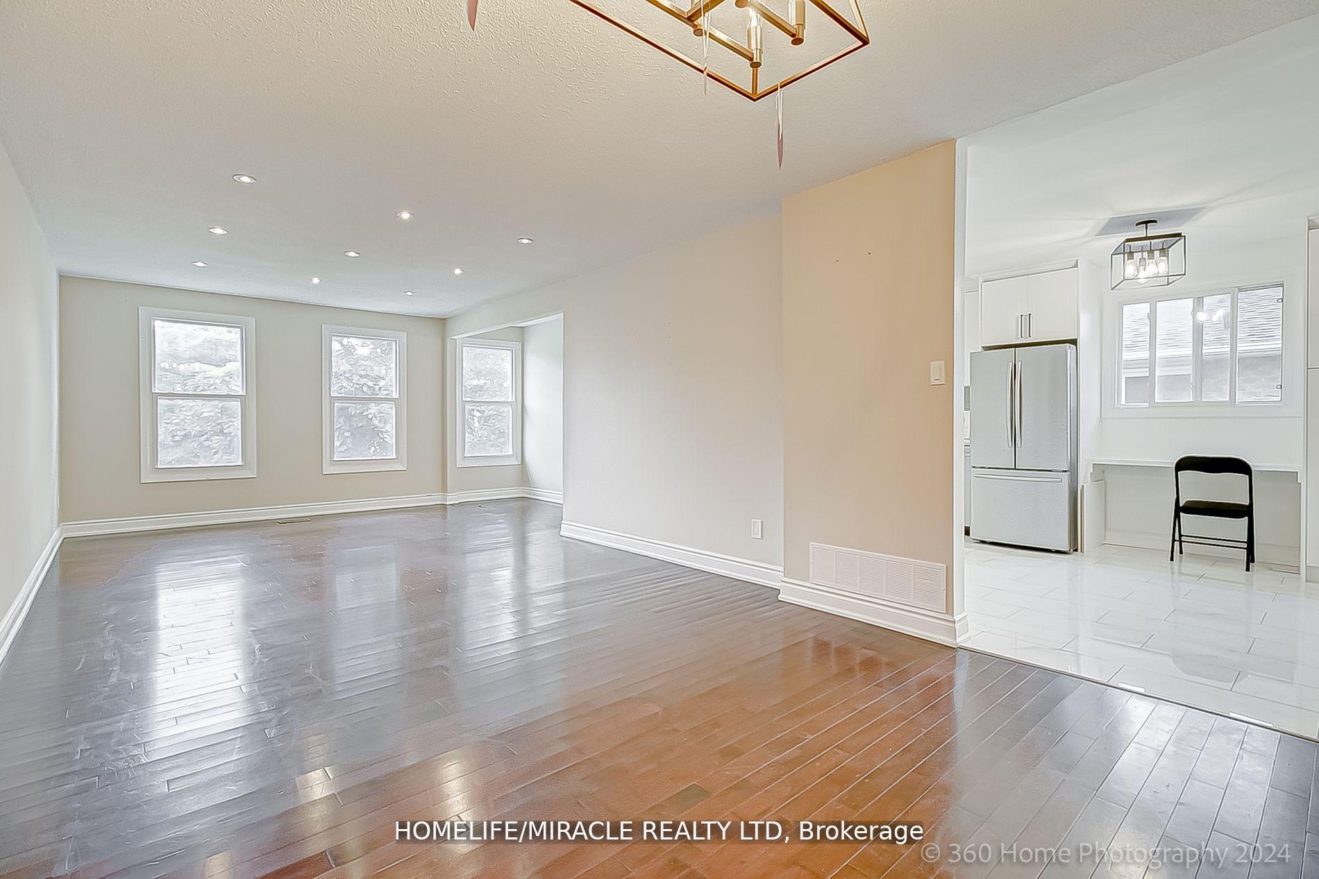 Photo 3 of 581 Hayward Crescent, Milton, Timberlea — HOMEH