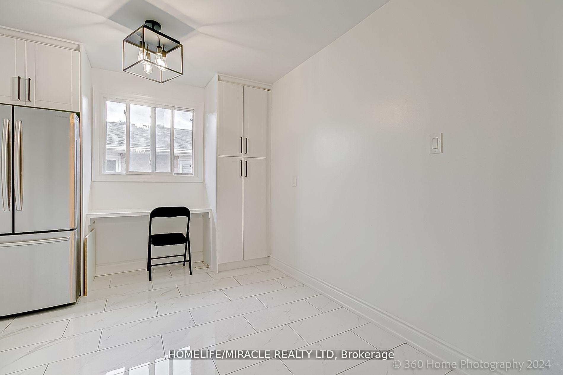Photo 4 of 581 Hayward Crescent, Milton, Timberlea — HOMEH