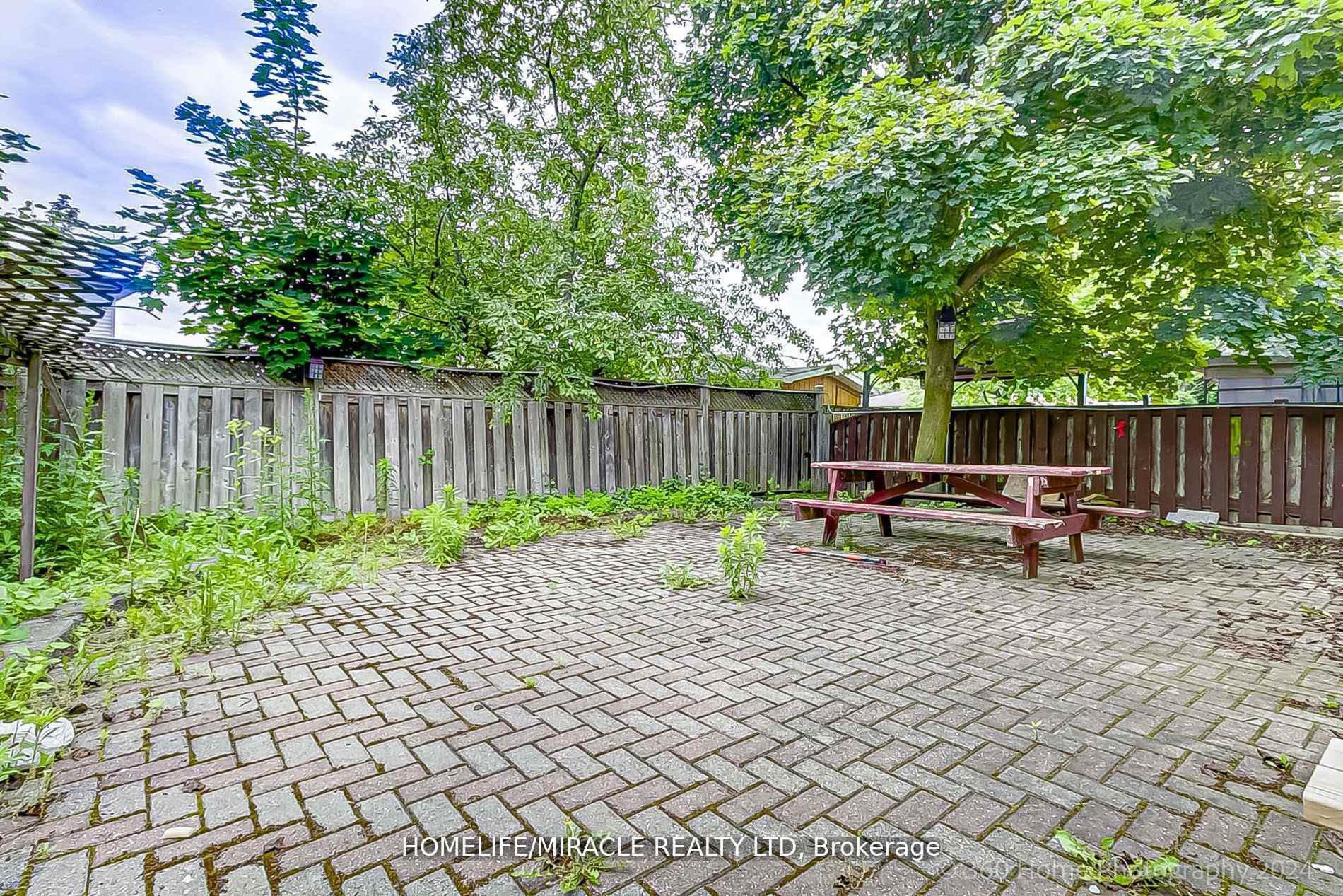 Photo 17 of 581 Hayward Crescent, Milton, Timberlea — HOMEH