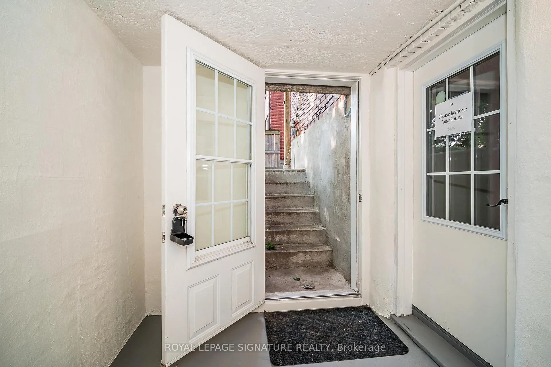 Photo 11 of 295 Arthur Street, Oshawa, Central — HOMEH