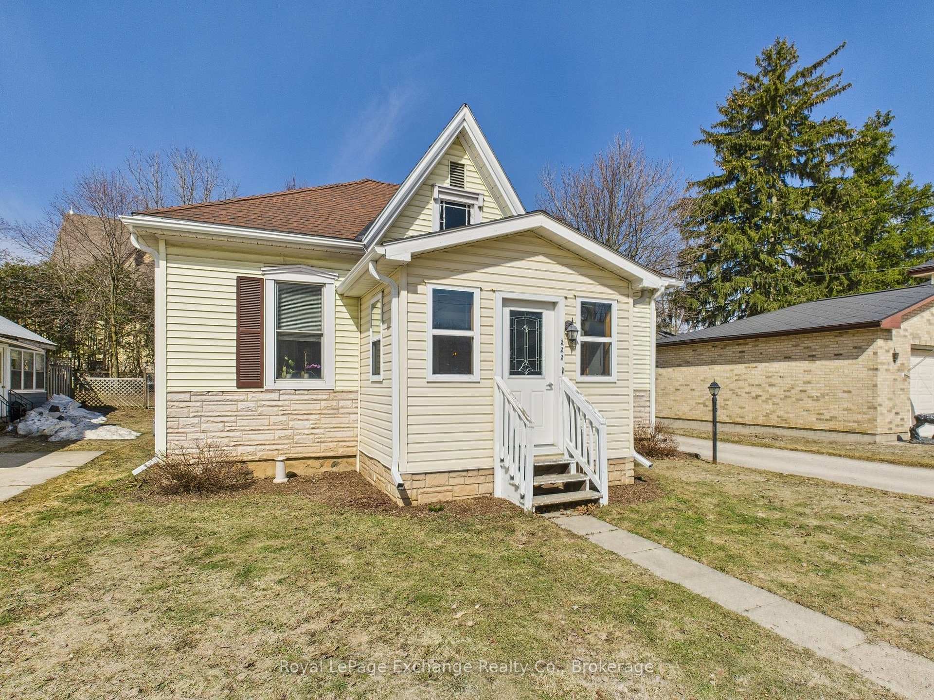 Photo 2 of 222 Edward Street, North Huron, Wingham — HOMEH
