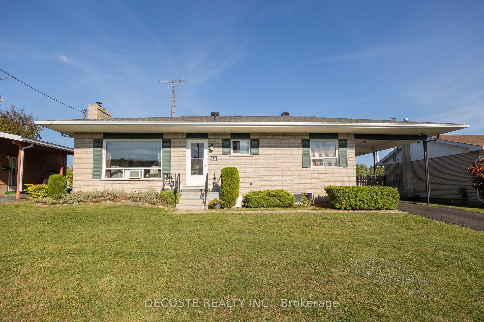Photo 2 of 45 Clement Street, North Glengarry, Alexandria — HOMEH