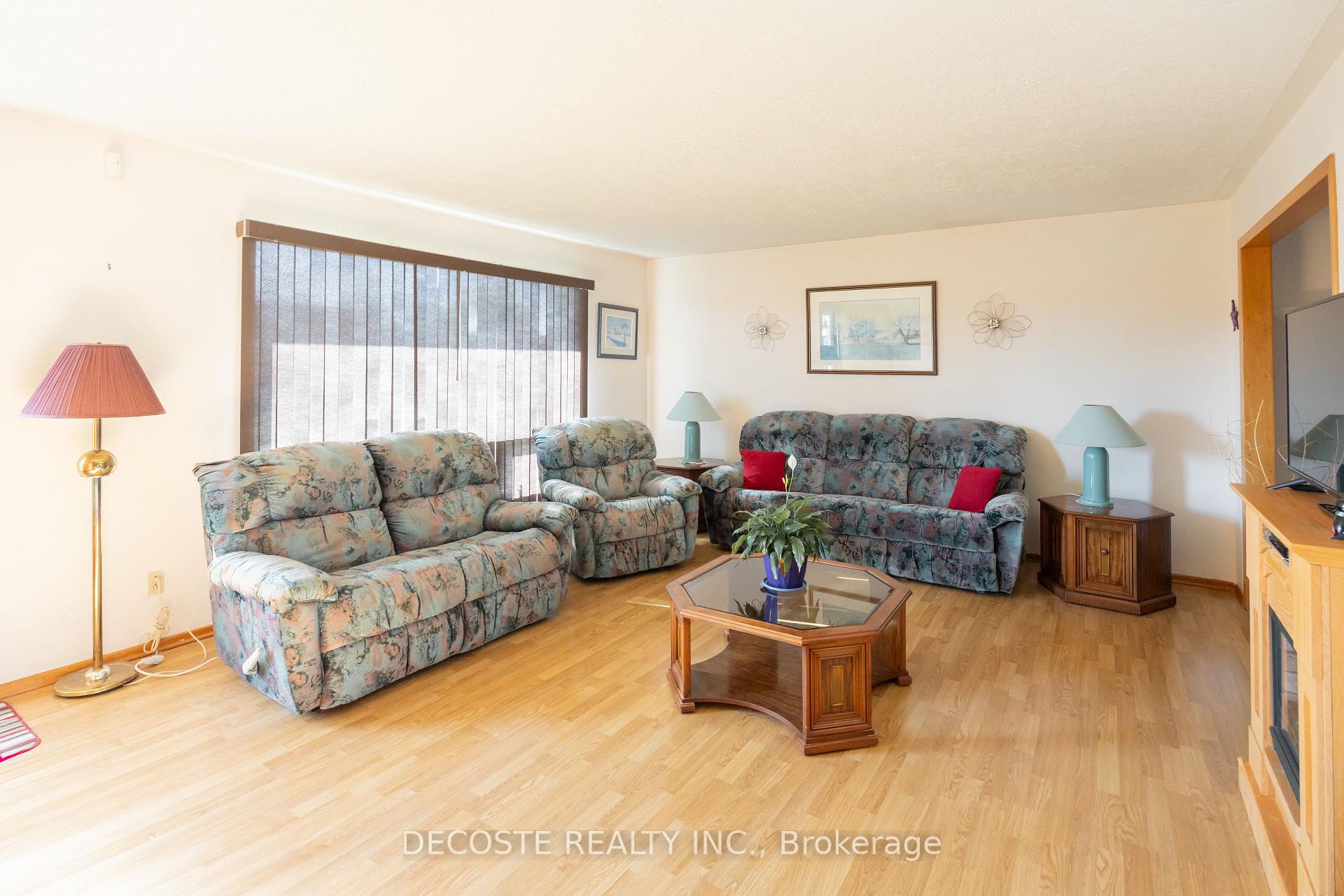 Photo 4 of 45 Clement Street, North Glengarry, Alexandria — HOMEH