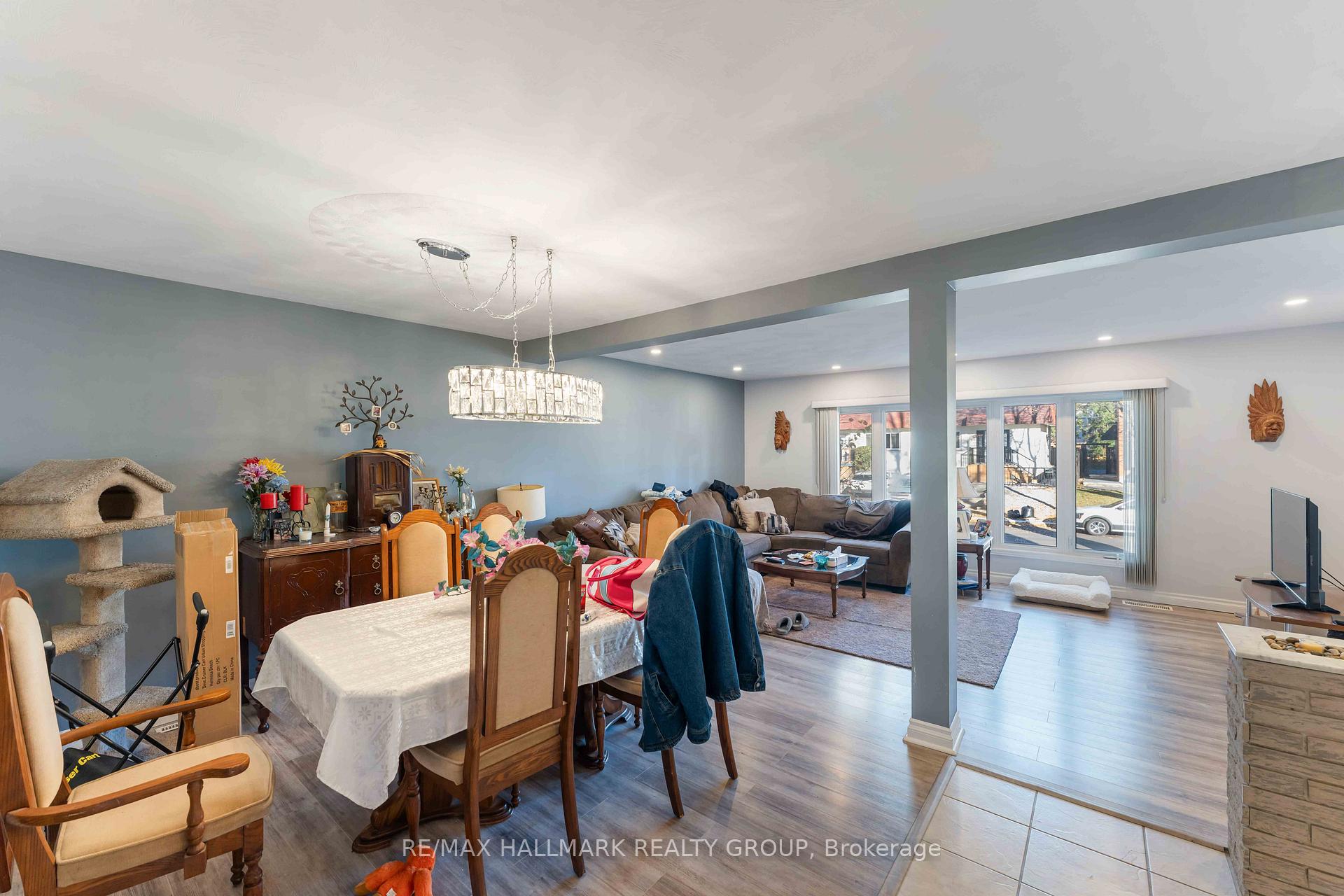 Photo 7 of 732 Morin Street, Ottawa, Castle Heights — HOMEH