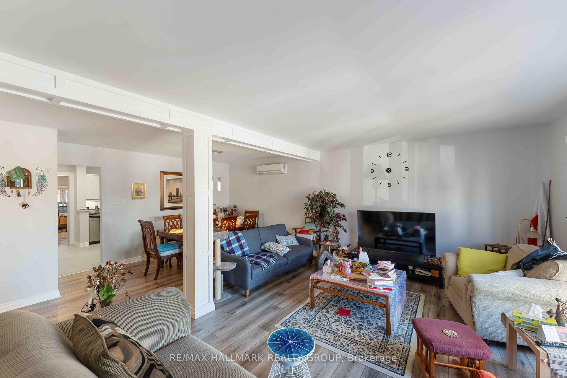 Photo 15 of 732 Morin Street, Ottawa, Castle Heights — HOMEH