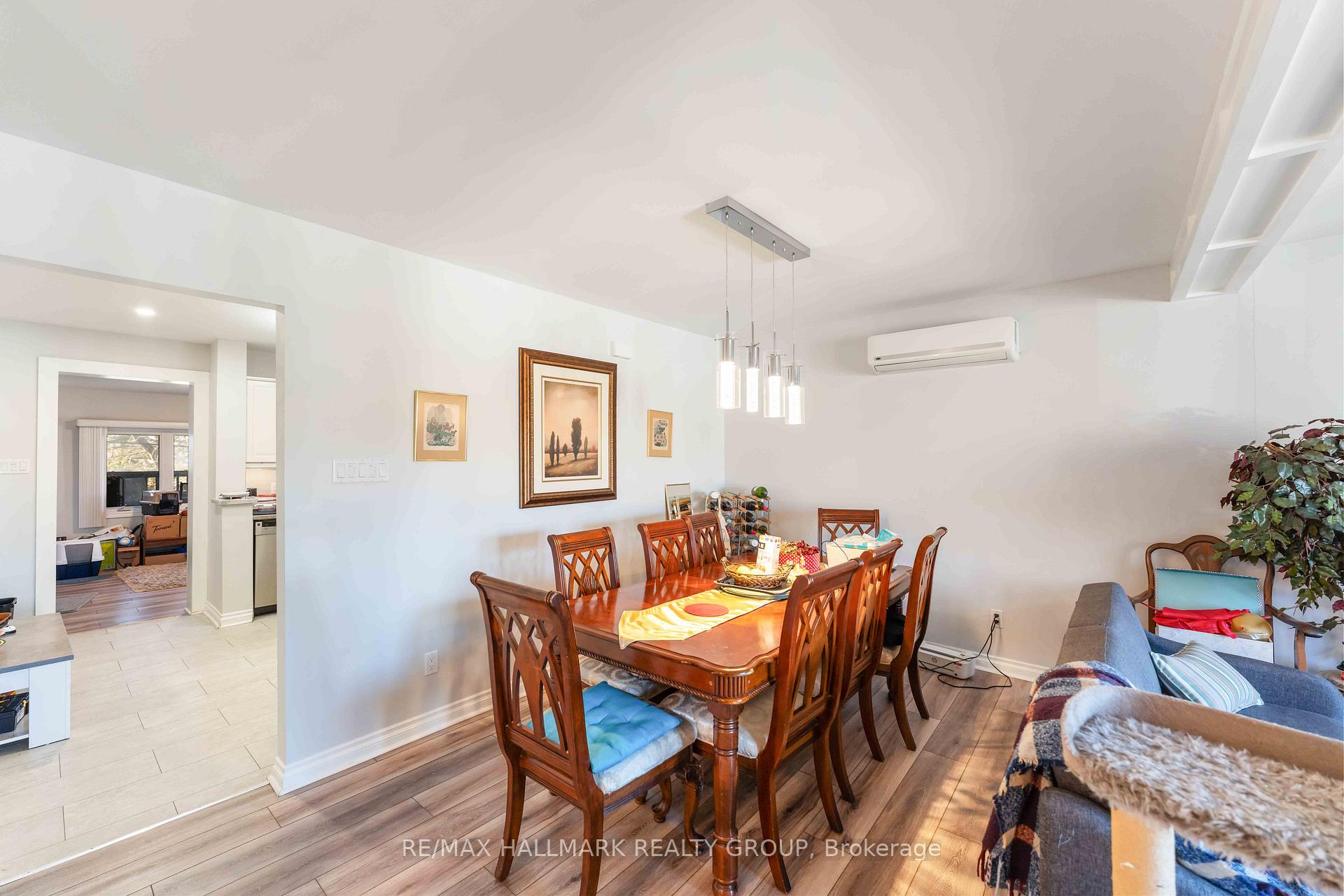 Photo 16 of 732 Morin Street, Ottawa, Castle Heights — HOMEH