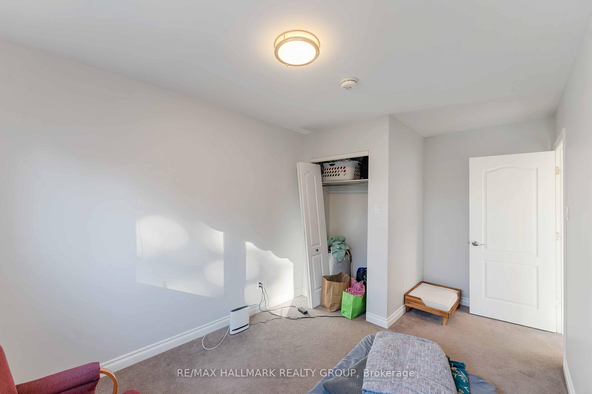 Photo 21 of 732 Morin Street, Ottawa, Castle Heights — HOMEH