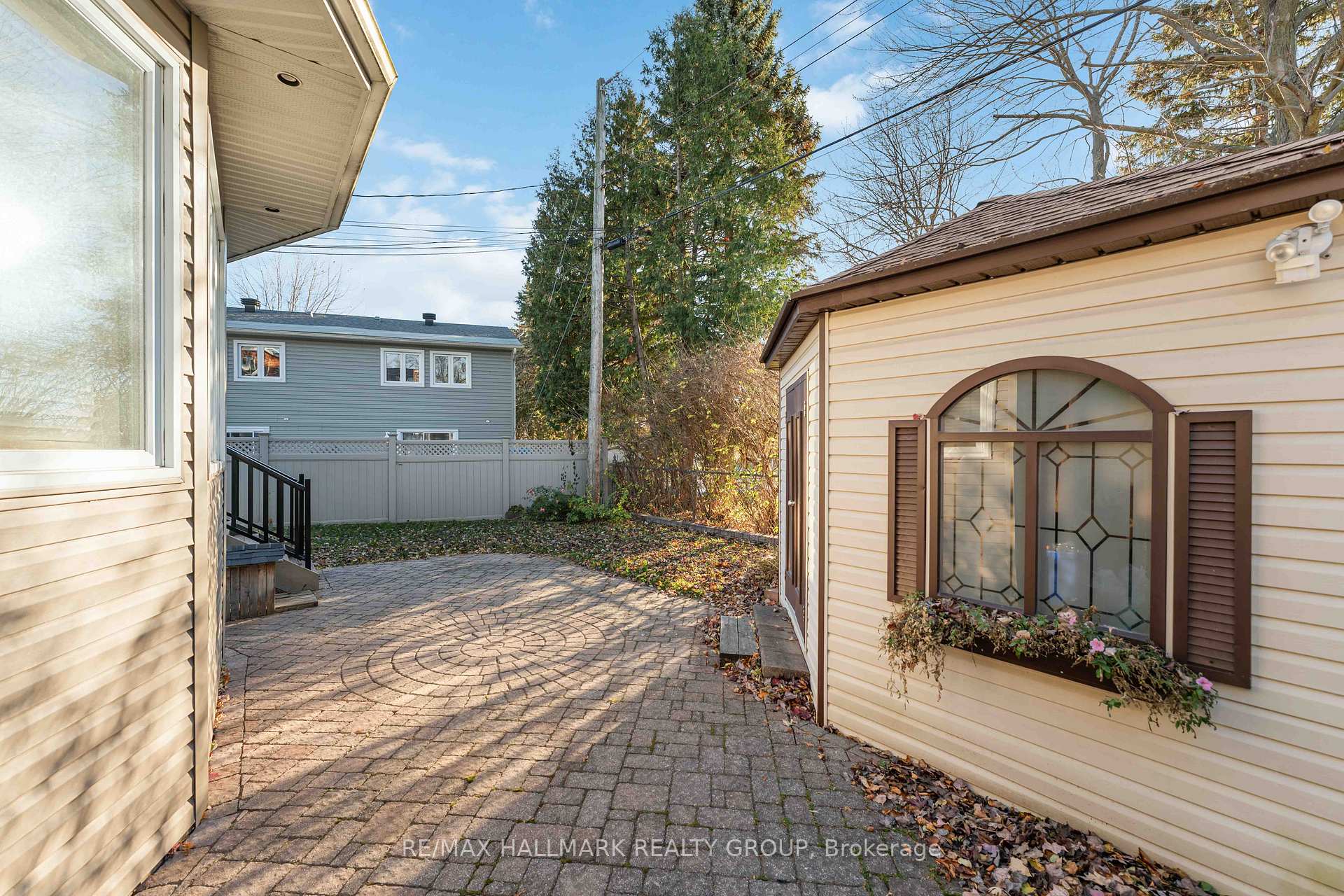 Photo 36 of 732 Morin Street, Ottawa, Castle Heights — HOMEH