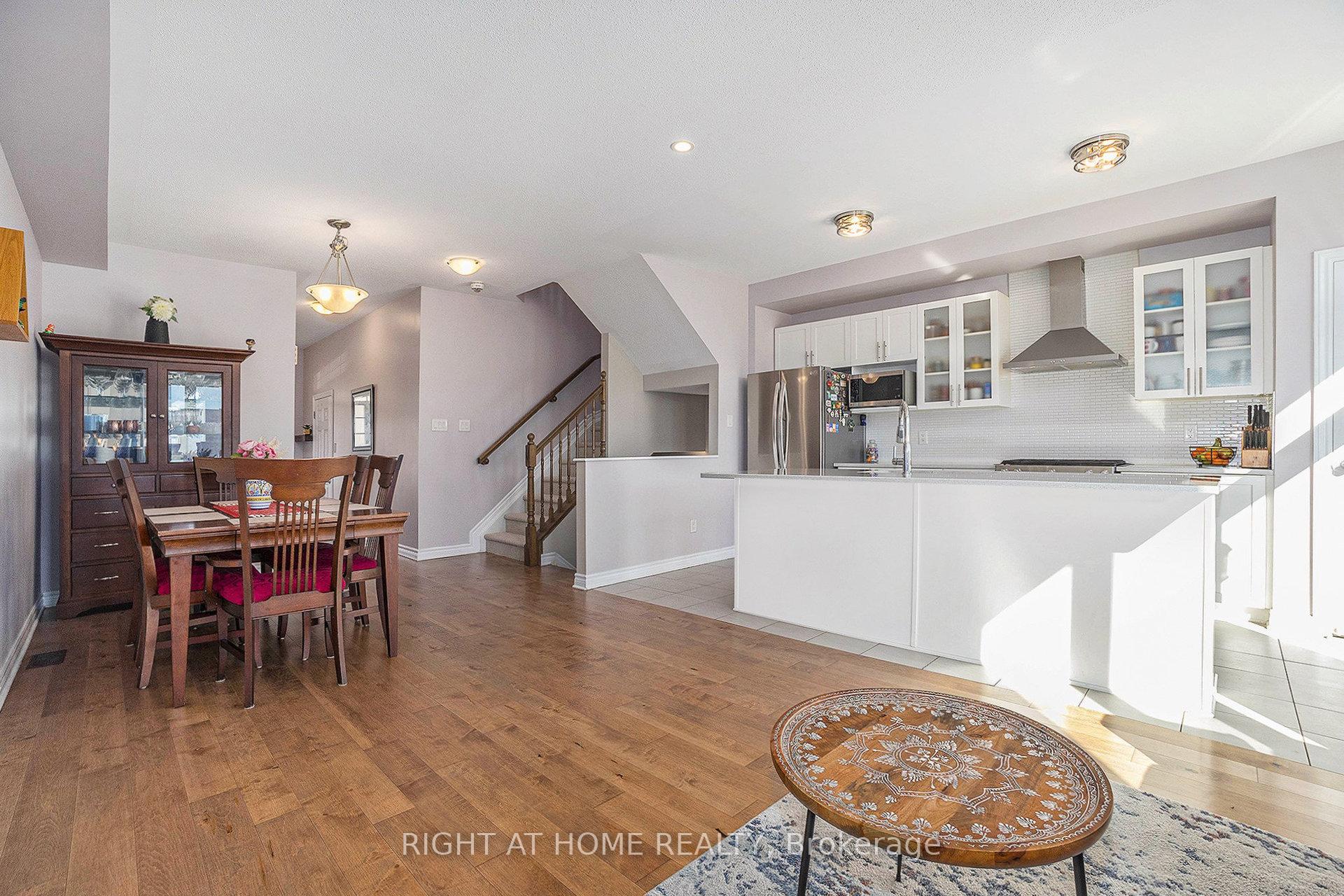 Photo 8 of 116 Yellowcress Way, Ottawa, Avalon West — HOMEH
