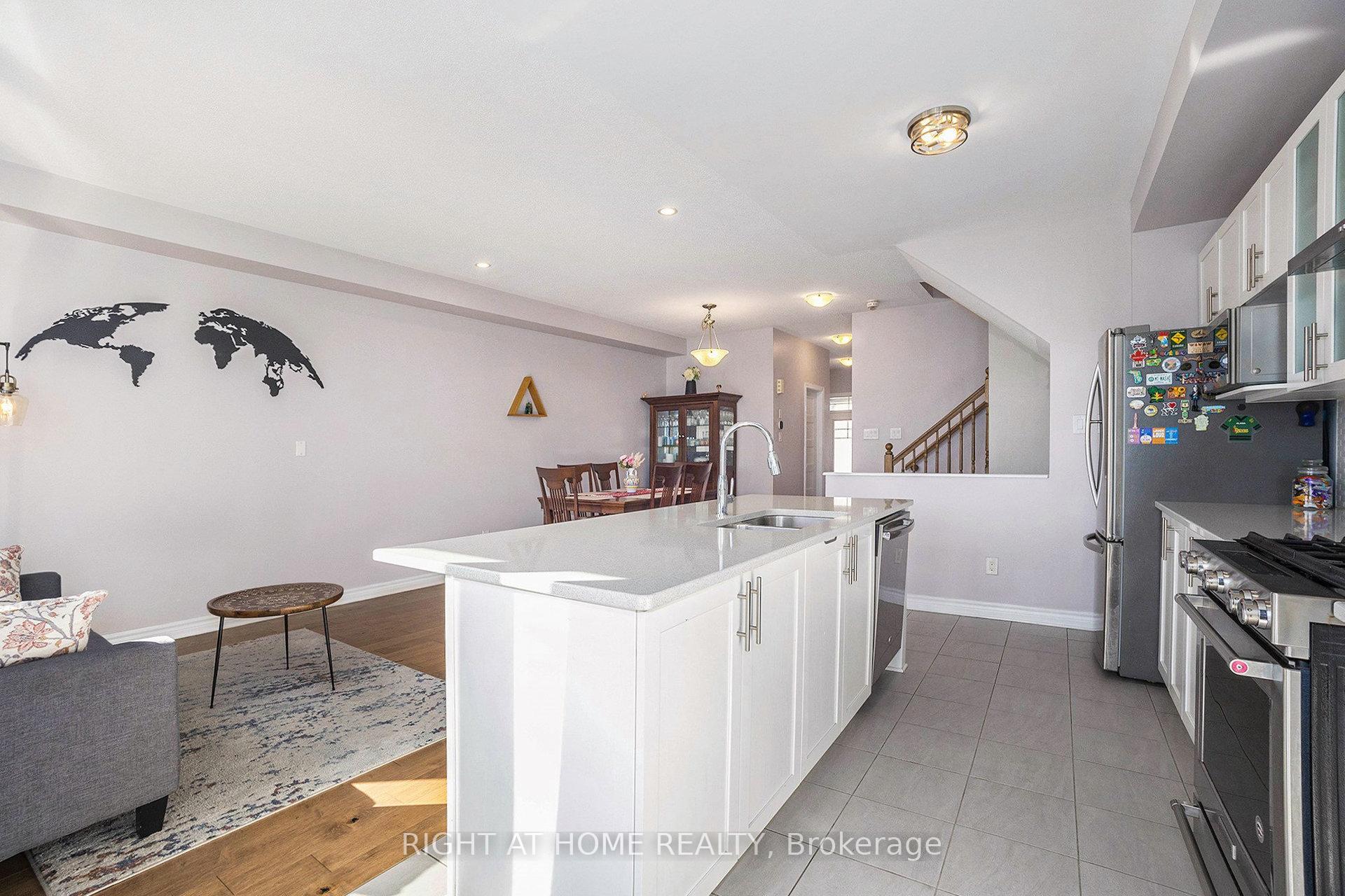Photo 12 of 116 Yellowcress Way, Ottawa, Avalon West — HOMEH