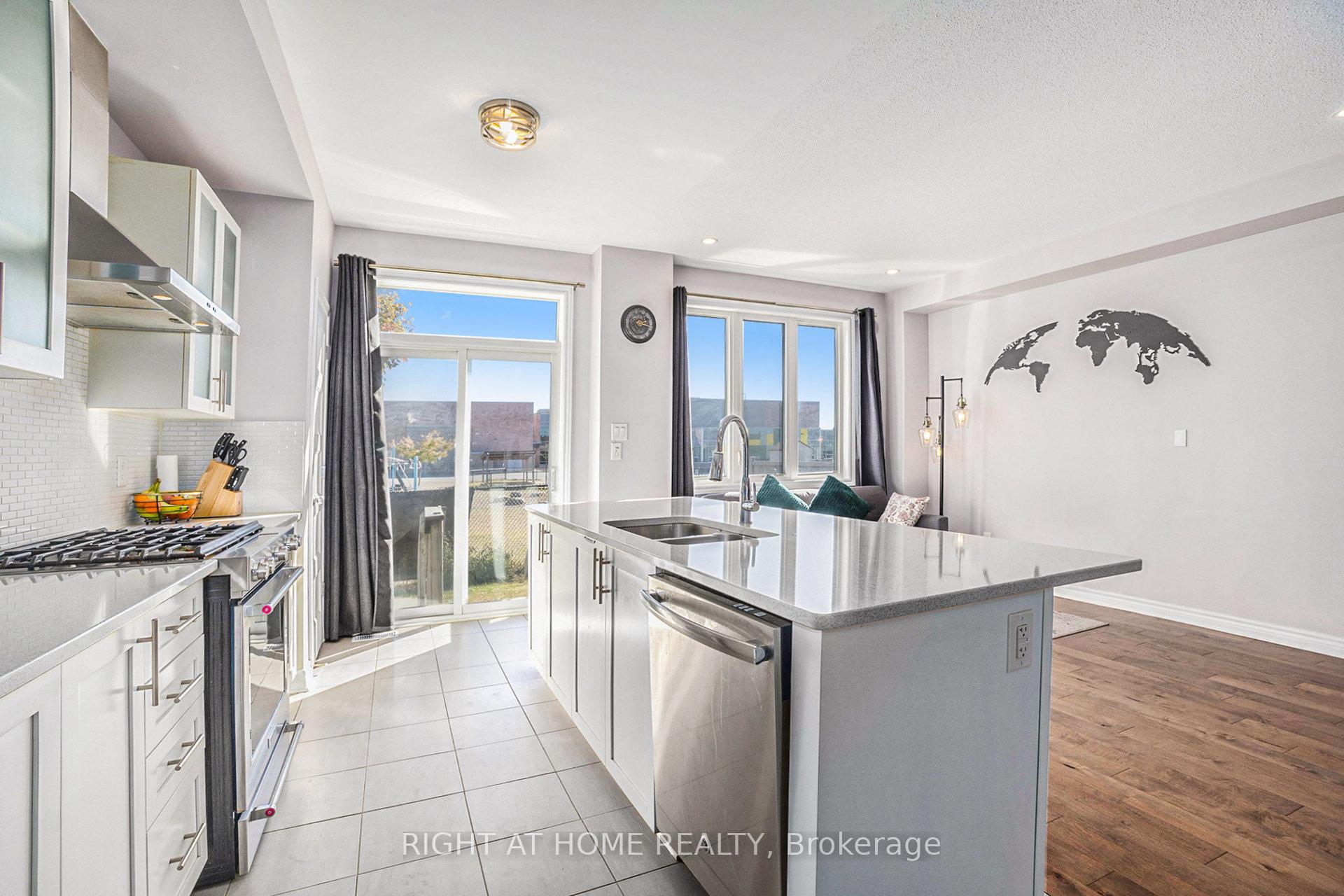 Photo 15 of 116 Yellowcress Way, Ottawa, Avalon West — HOMEH