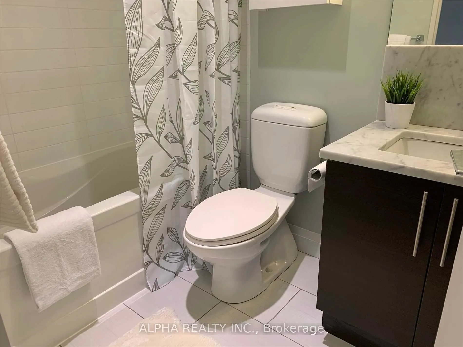 Photo 8 of Unit 1905, 83 Redpath Avenue, Toronto, Mount Pleasant West — HOMEH