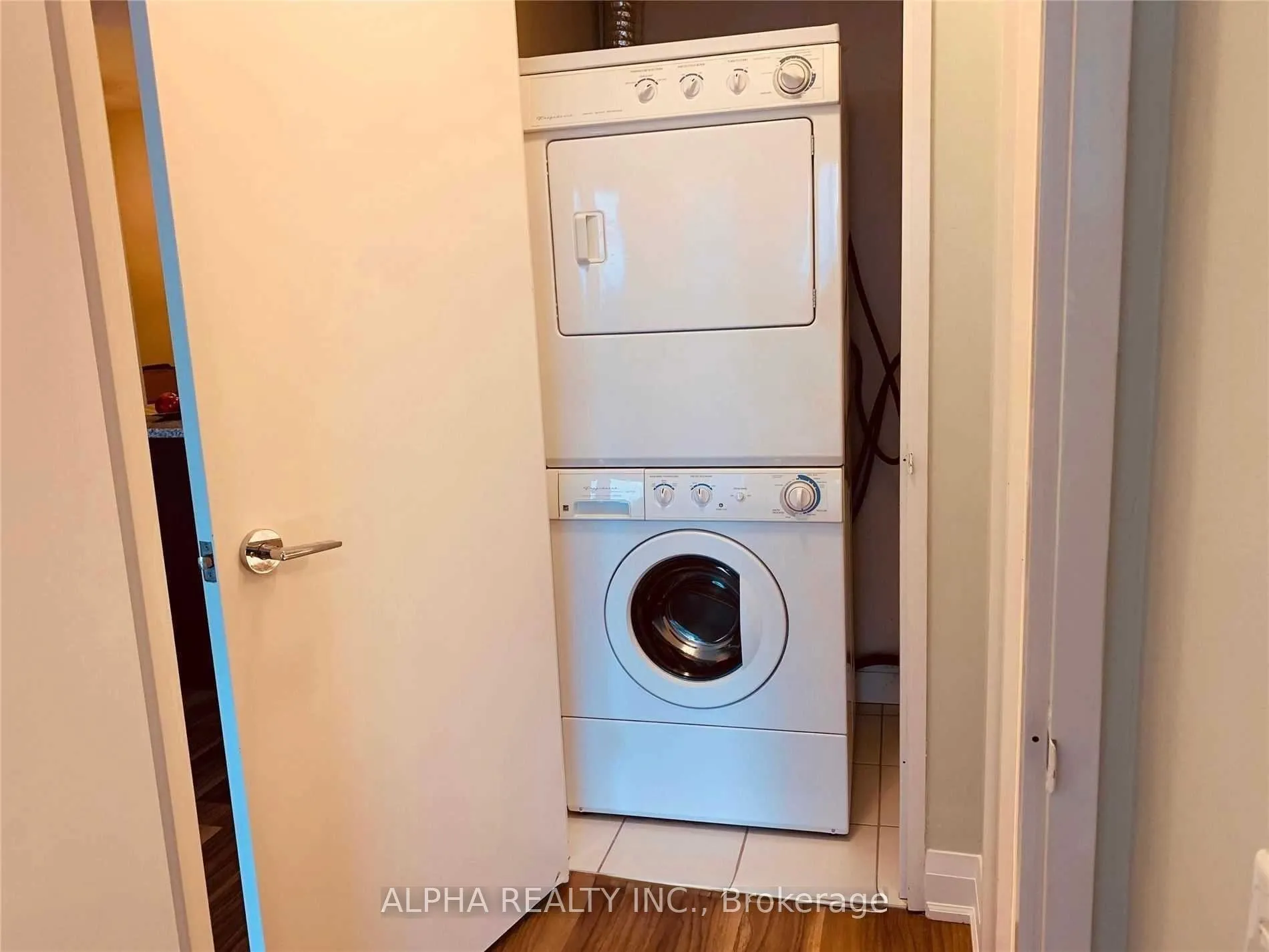 Photo 9 of Unit 1905, 83 Redpath Avenue, Toronto, Mount Pleasant West — HOMEH