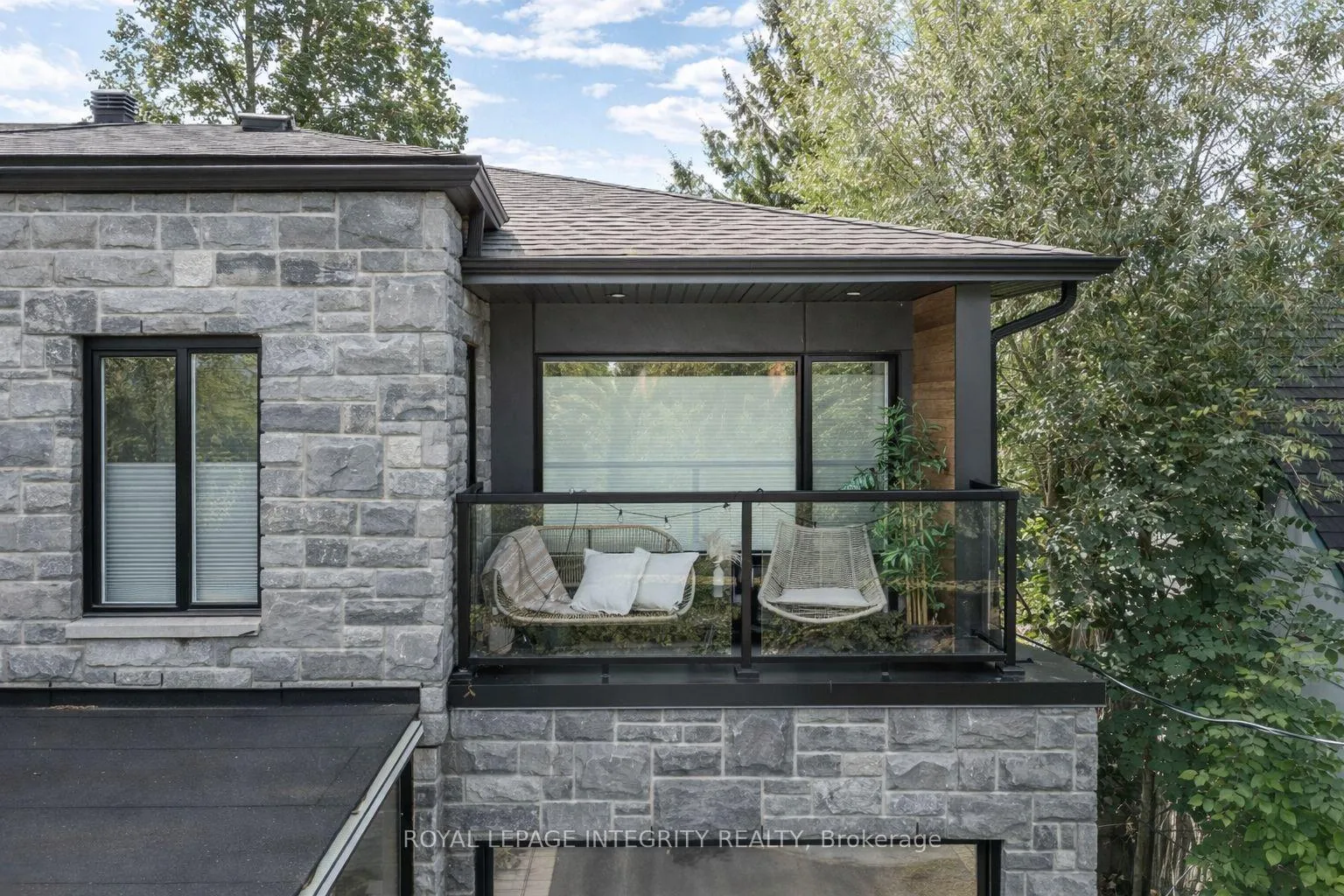 Photo 2 of 276 Clare Street, Ottawa, Westboro/Hampton Park — HOMEH