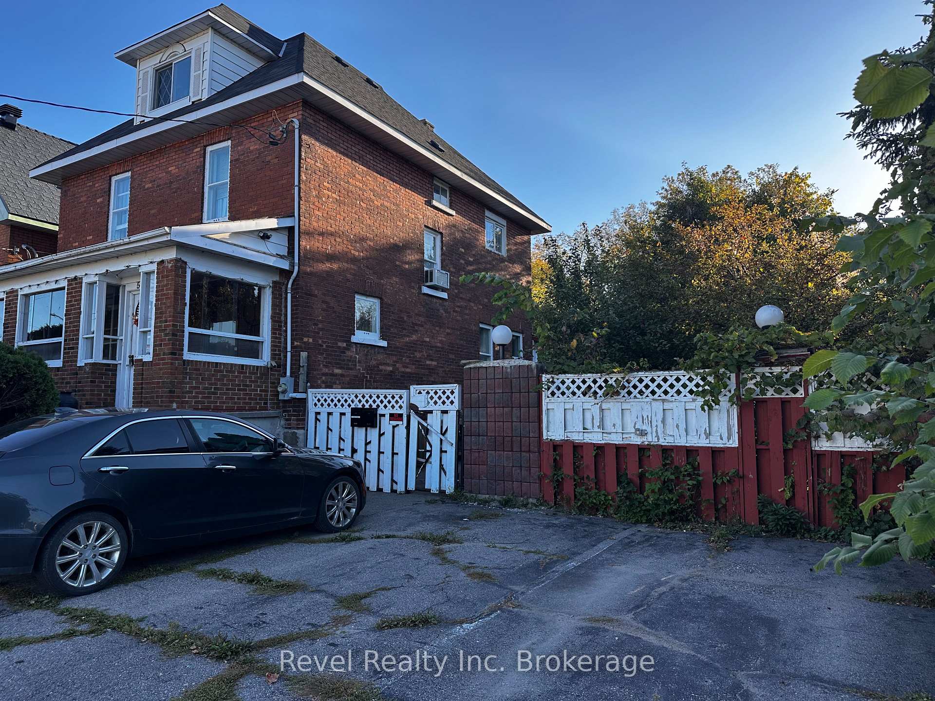 Photo 3 of 551 First Avenue E, North Bay, Central — HOMEH