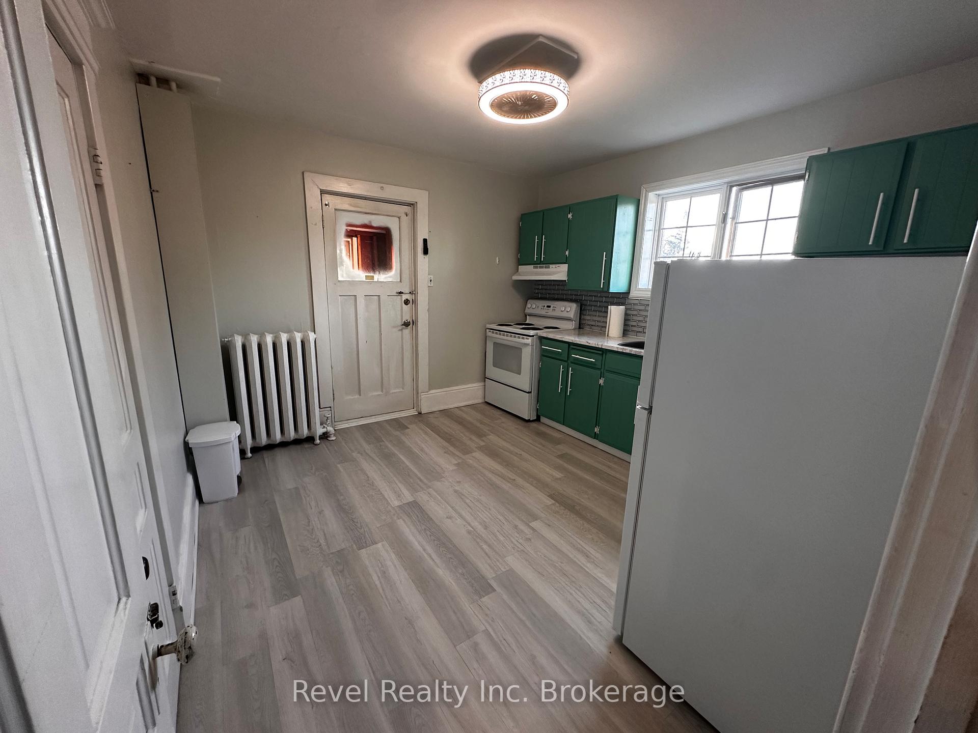 Photo 17 of 551 First Avenue E, North Bay, Central — HOMEH