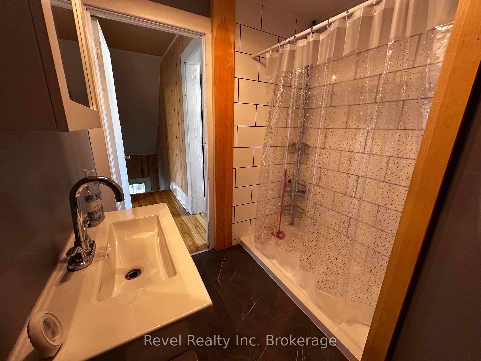 Photo 20 of 551 First Avenue E, North Bay, Central — HOMEH