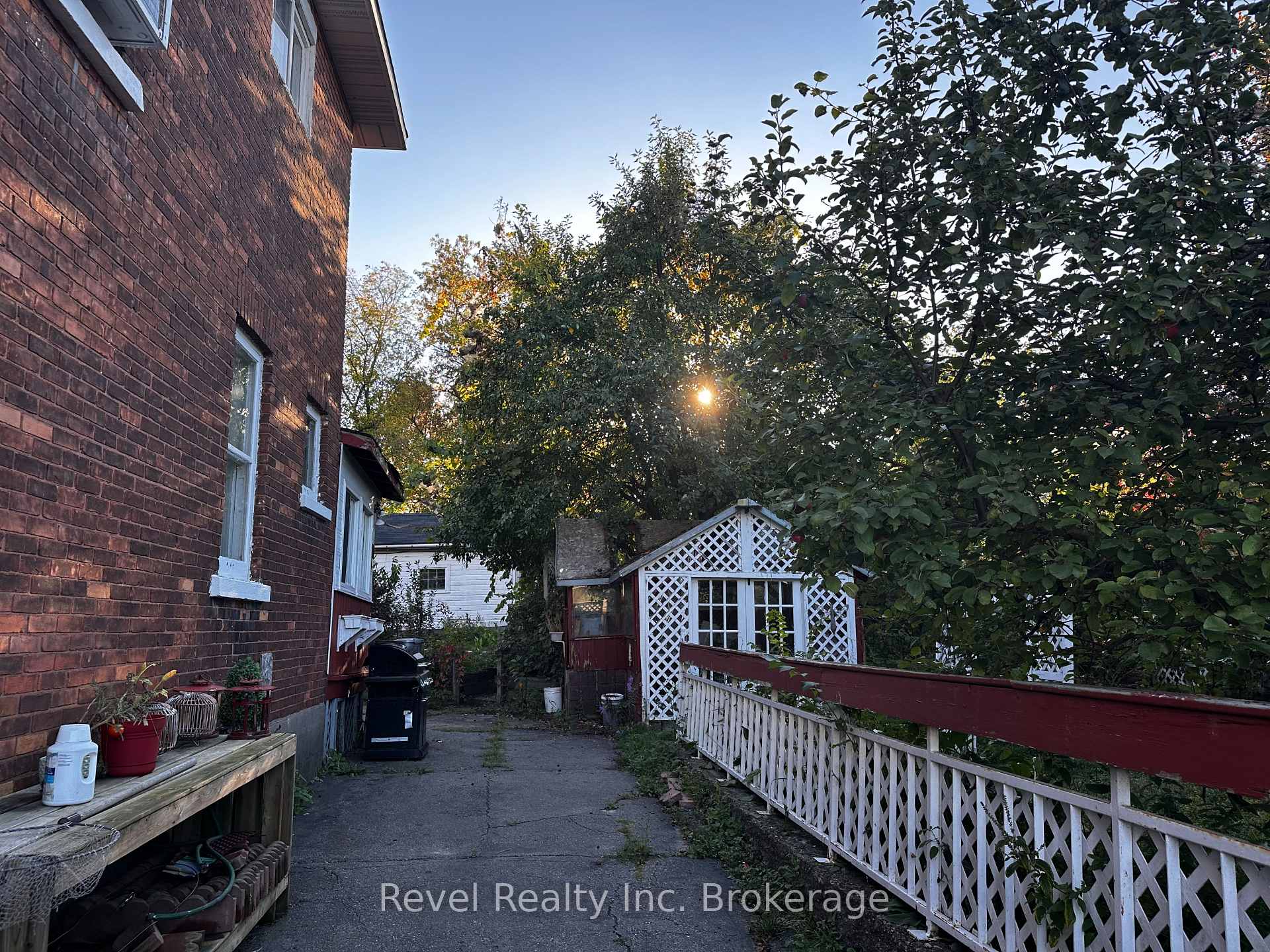Photo 29 of 551 First Avenue E, North Bay, Central — HOMEH