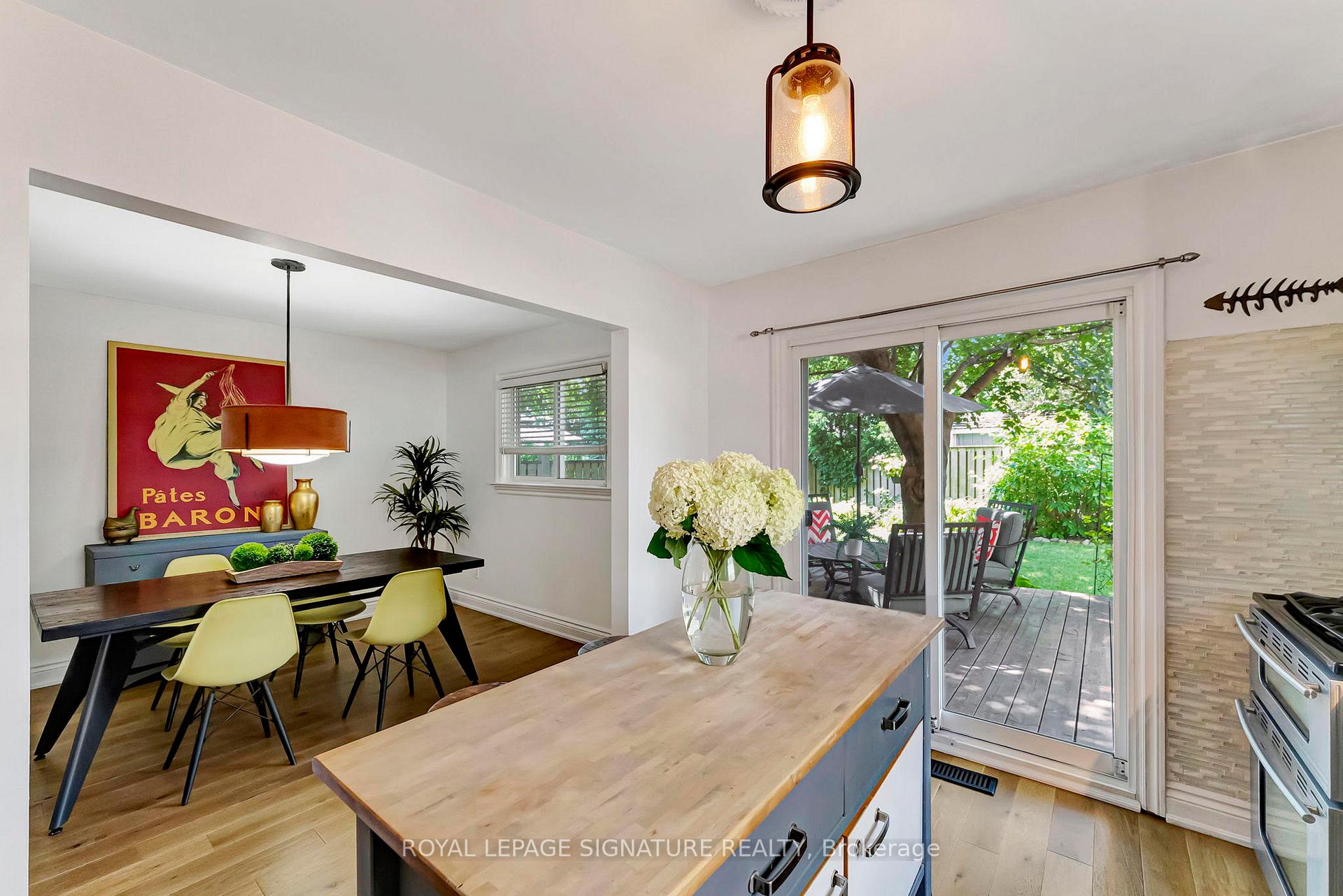 Photo 4 of 873 Laurier Avenue, Milton, Timberlea — HOMEH