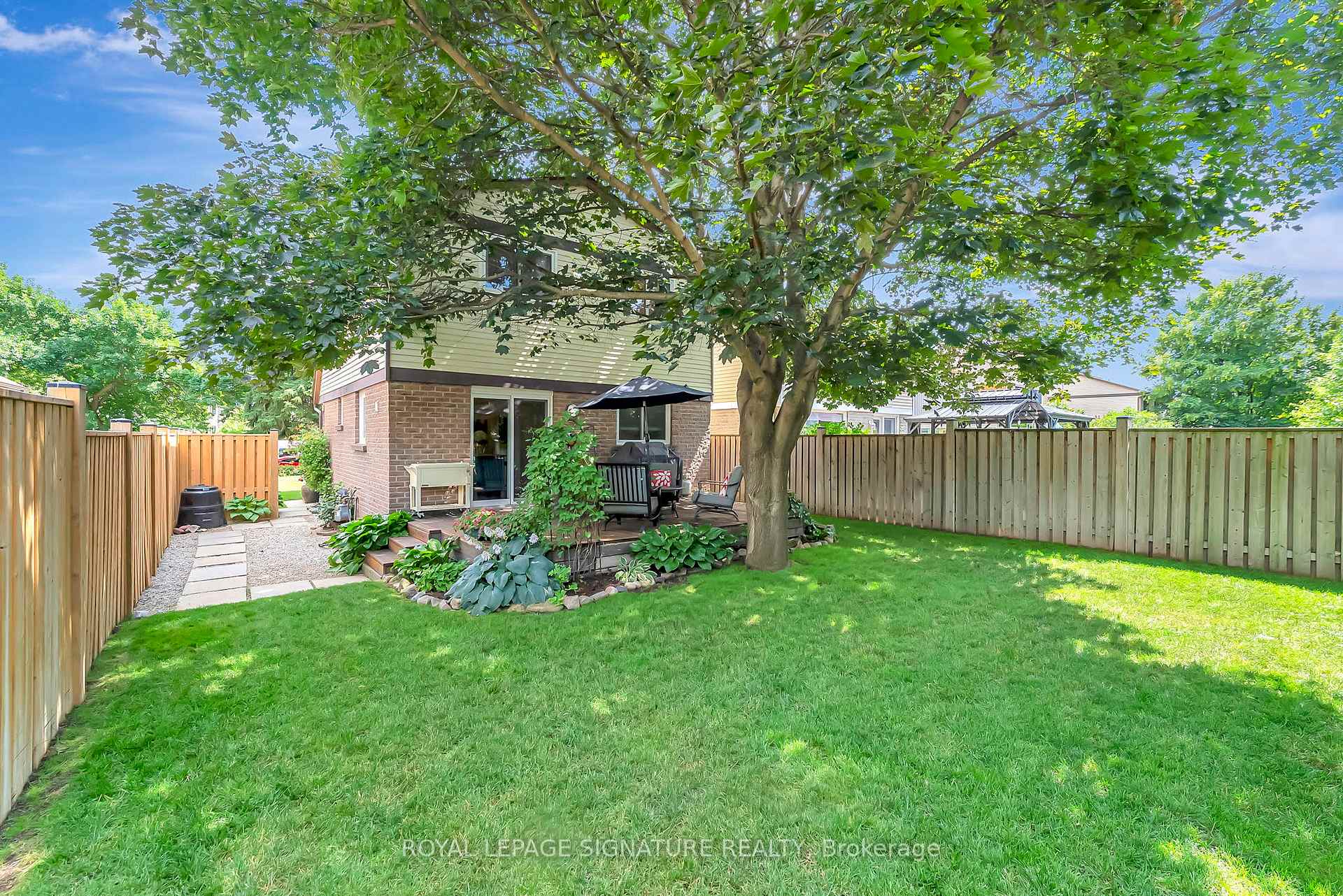 Photo 20 of 873 Laurier Avenue, Milton, Timberlea — HOMEH