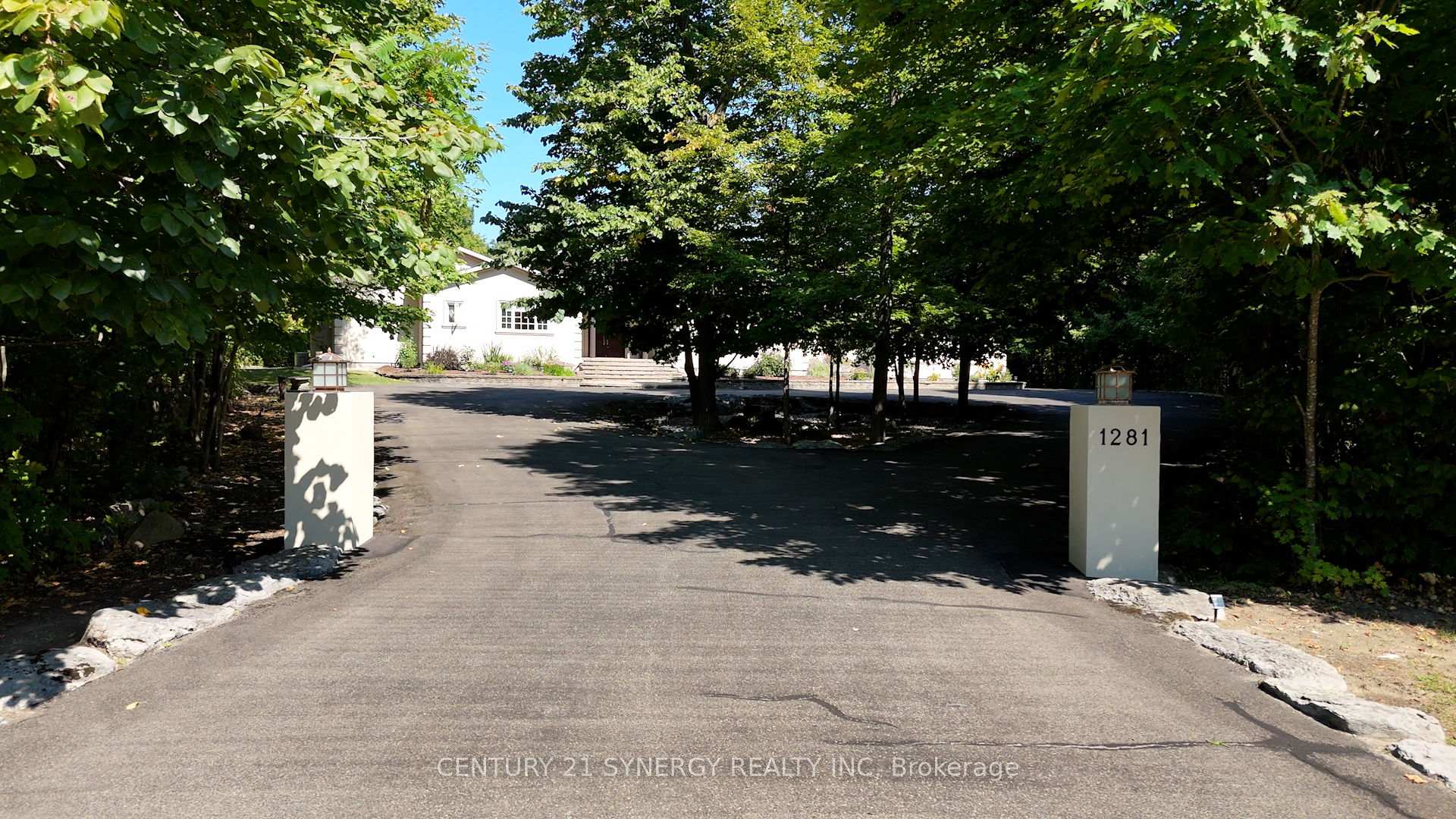Photo 3 of 1281 Georges Vanier Drive N, Ottawa, Cumberland Ridge — HOMEH