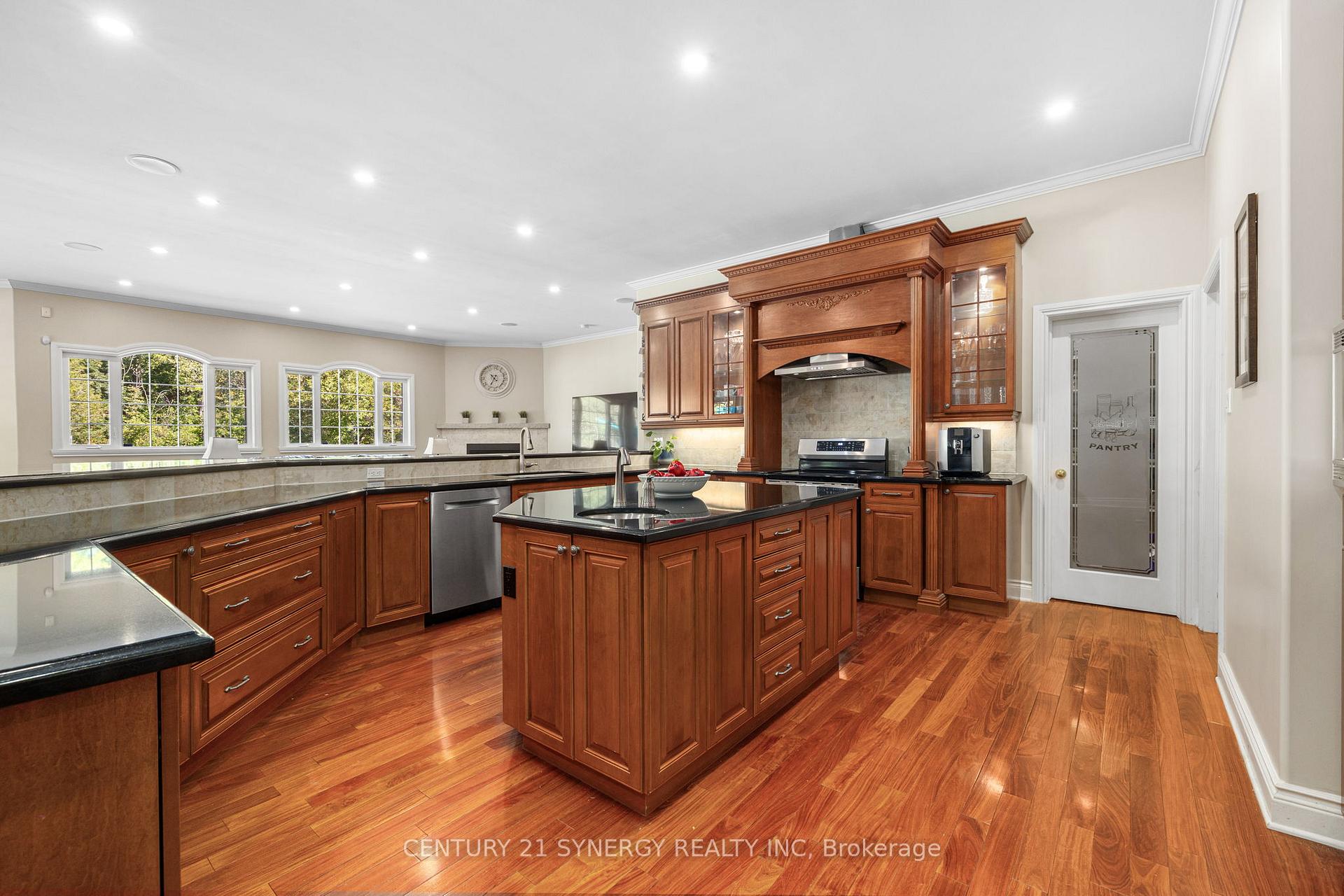 Photo 12 of 1281 Georges Vanier Drive N, Ottawa, Cumberland Ridge — HOMEH