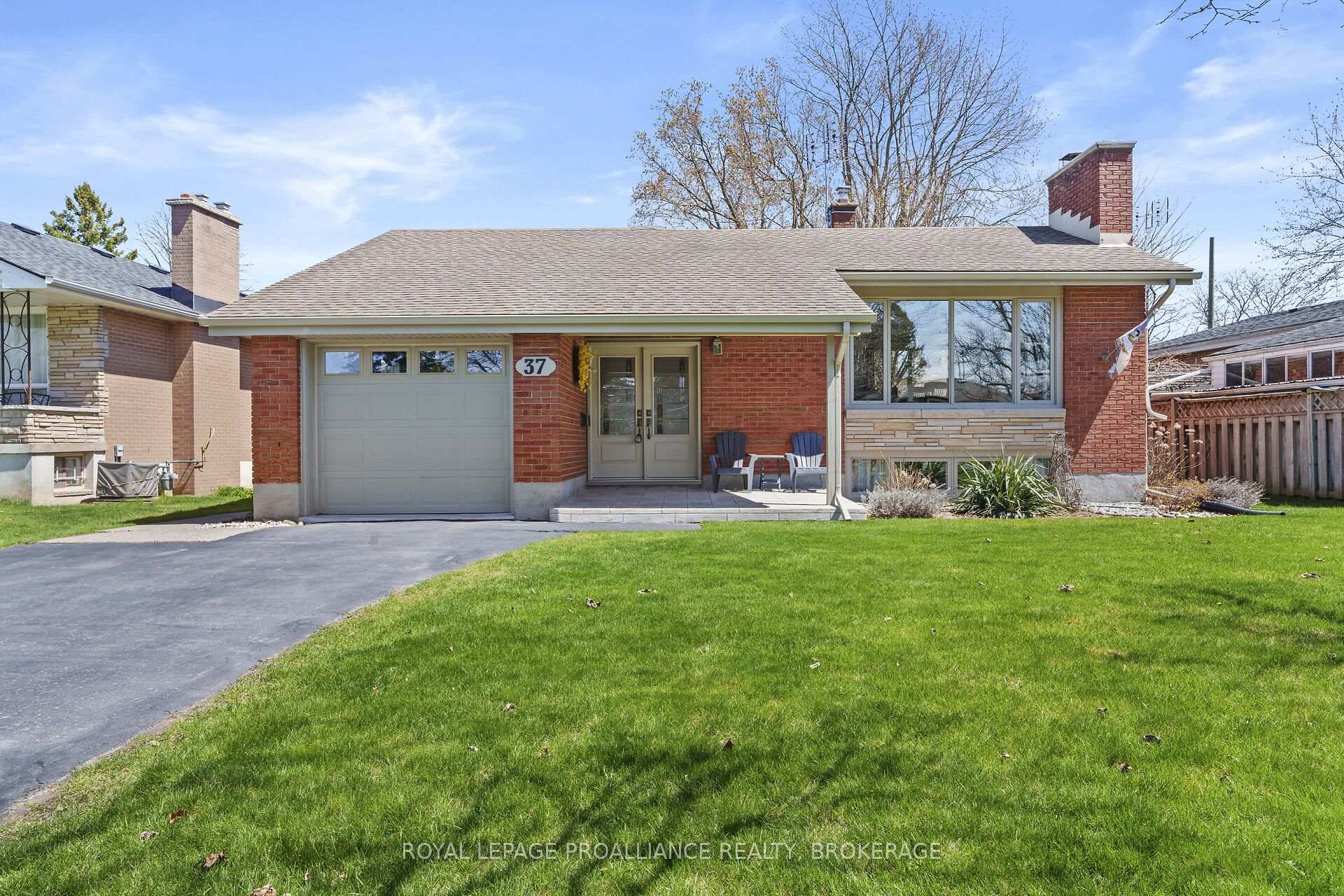 Photo 2 of 37 Robert Wallace Drive, Kingston, Central City West — HOMEH