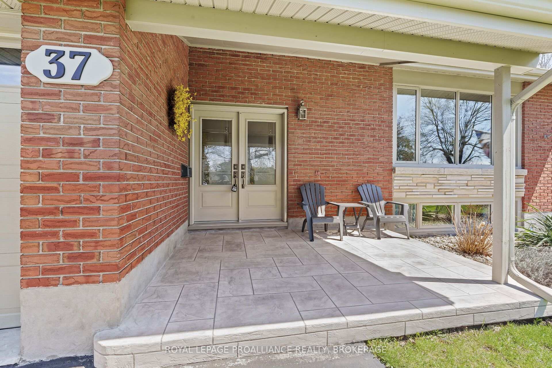 Photo 4 of 37 Robert Wallace Drive, Kingston, Central City West — HOMEH