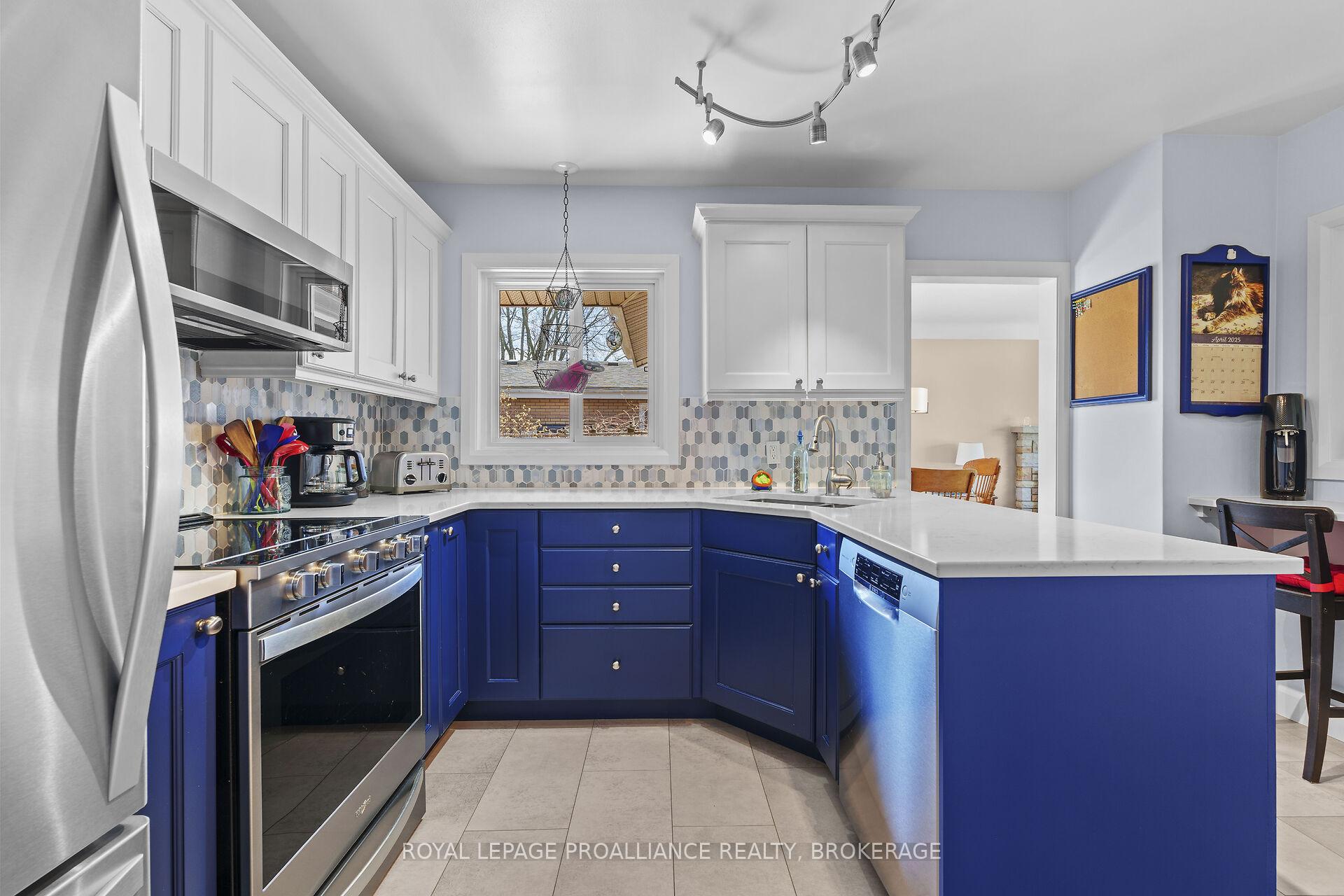 Photo 10 of 37 Robert Wallace Drive, Kingston, Central City West — HOMEH