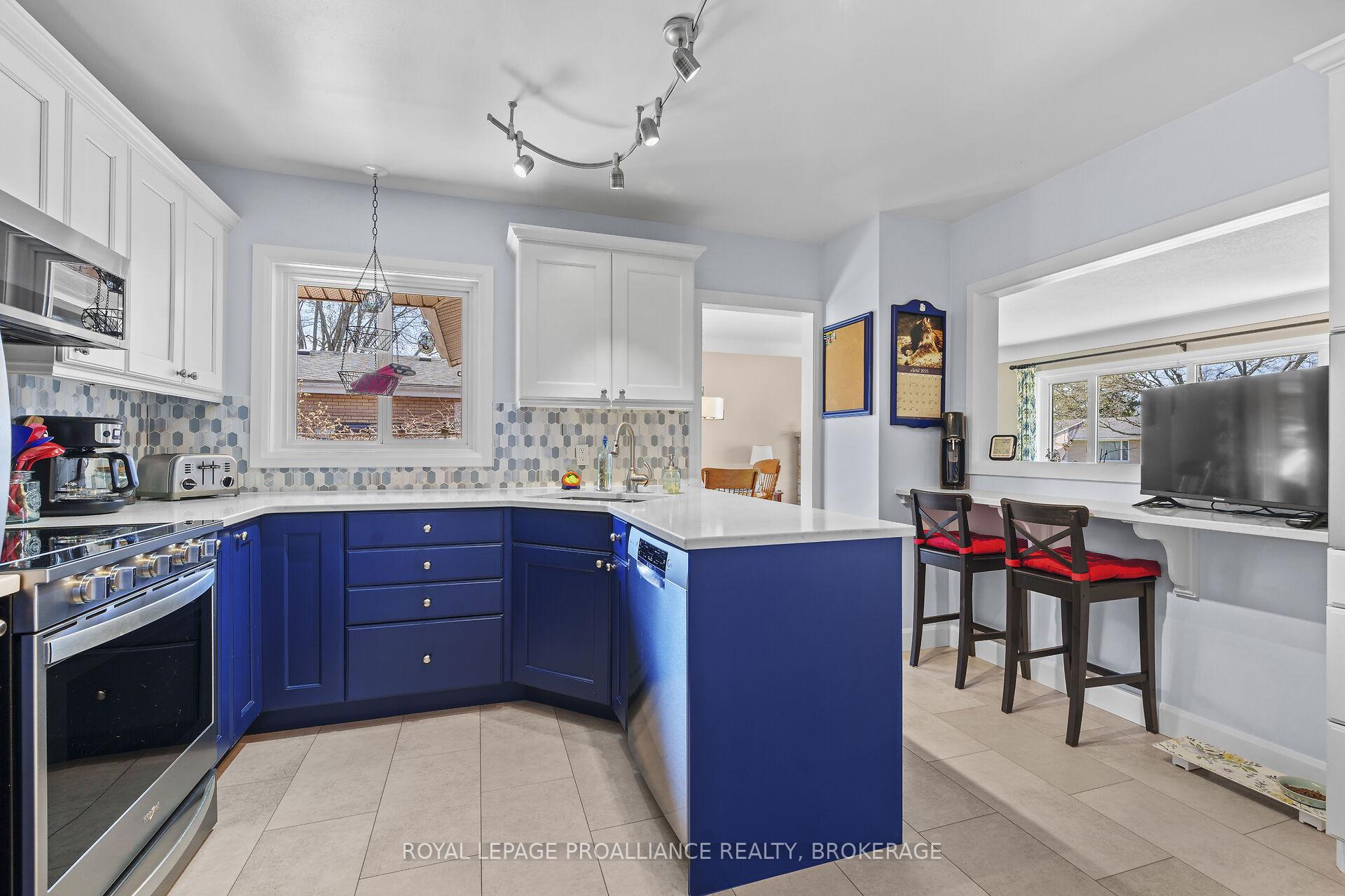 Photo 11 of 37 Robert Wallace Drive, Kingston, Central City West — HOMEH