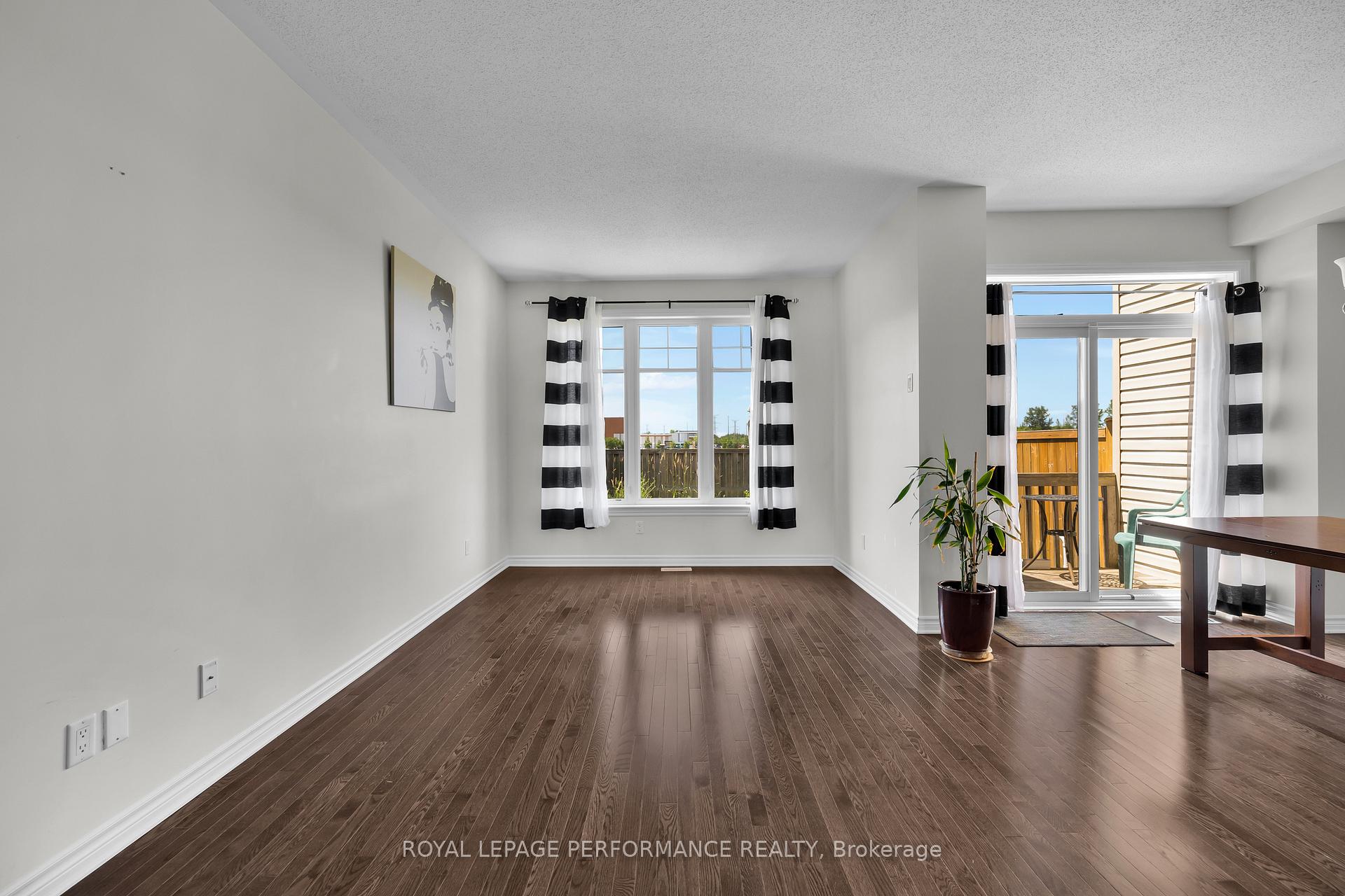 Photo 4 of 429 Gerry Lalonde Drive, Ottawa, Avalon West — HOMEH