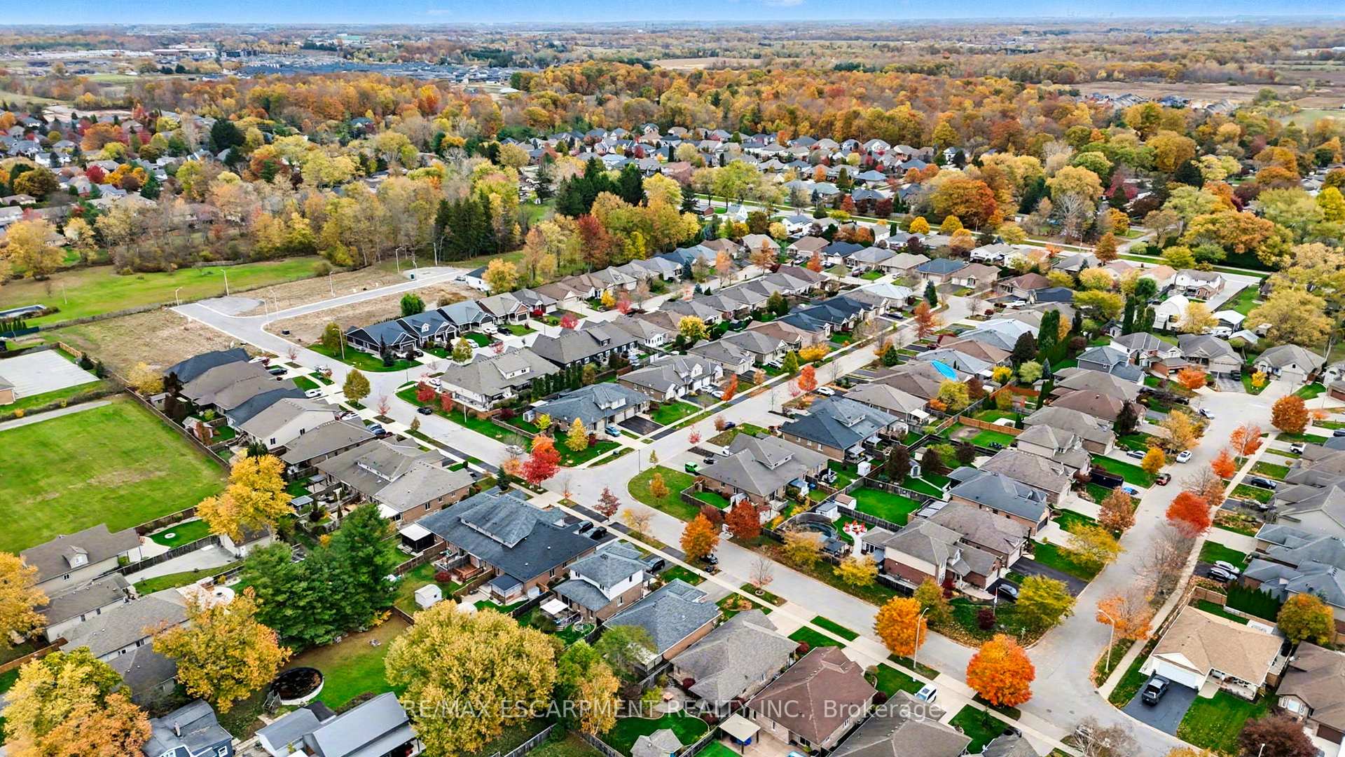 Photo 8 of 8 Willson Crossing, Pelham, Fonthill — HOMEH