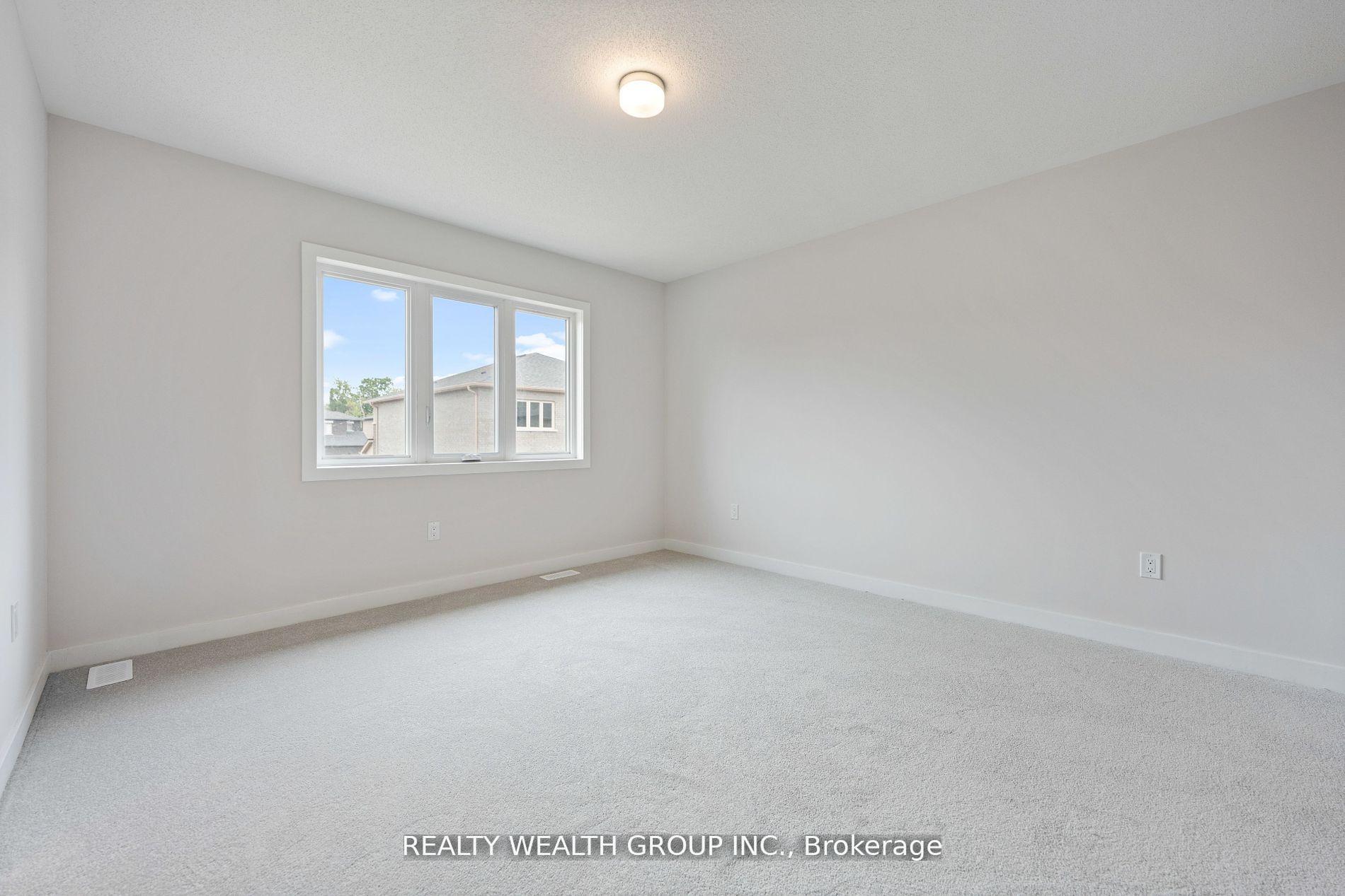 Photo 17 of 18 Tulip Crescent N, Norfolk, Simcoe — HOMEH