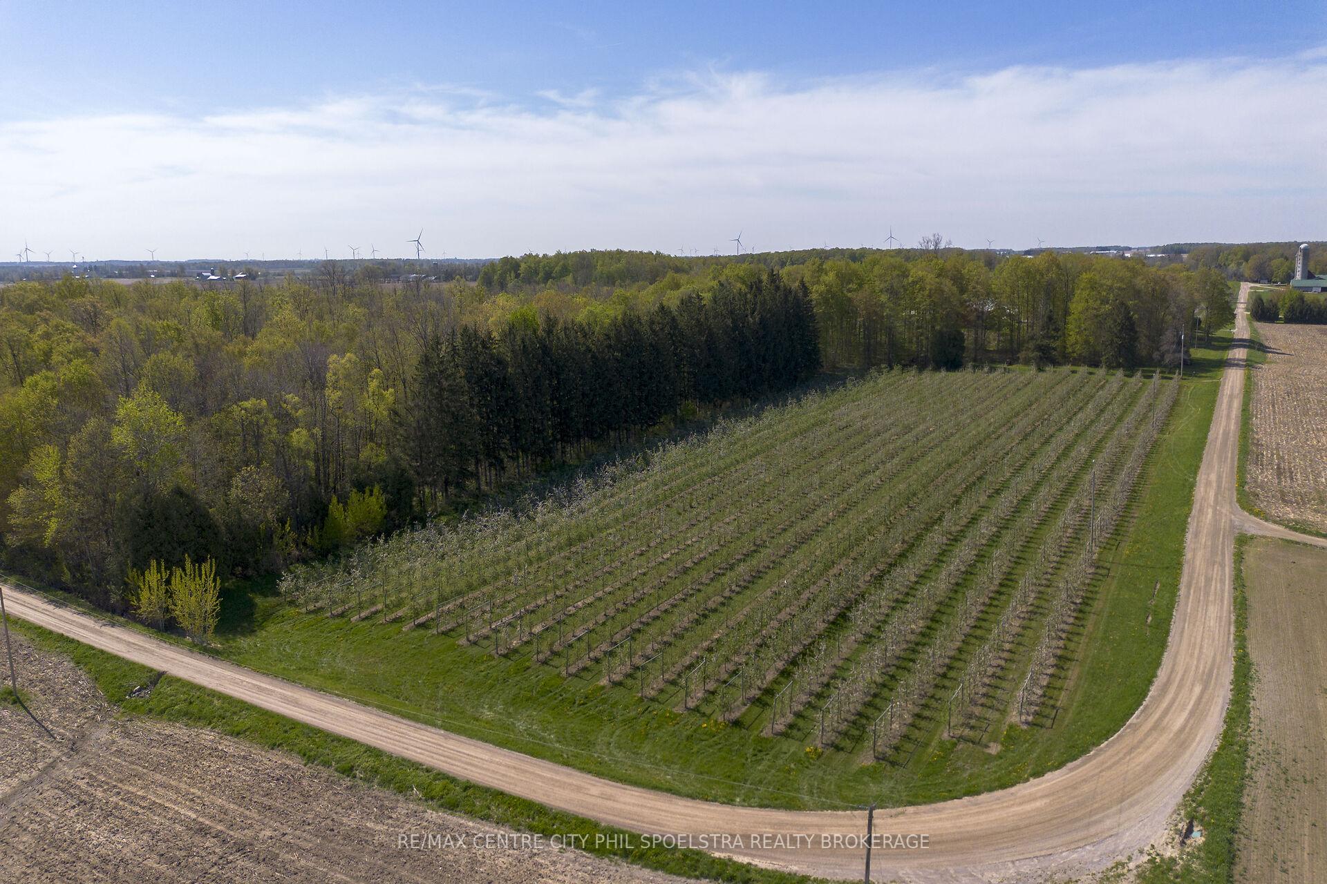 Photo 5 of 1355 Ausable Road, North Middlesex, Rural North Middlesex — HOMEH