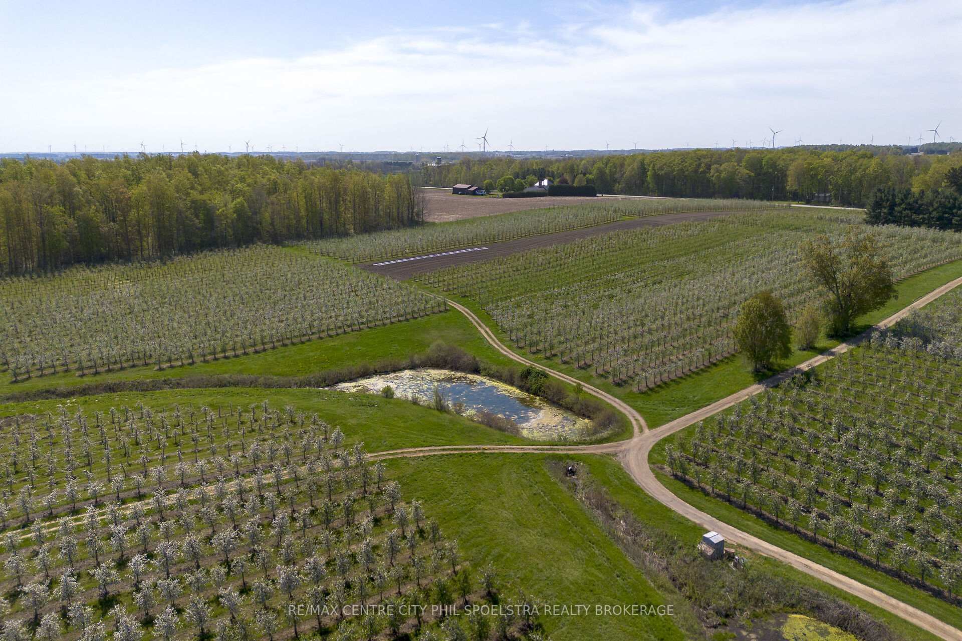 Photo 20 of 1355 Ausable Road, North Middlesex, Rural North Middlesex — HOMEH