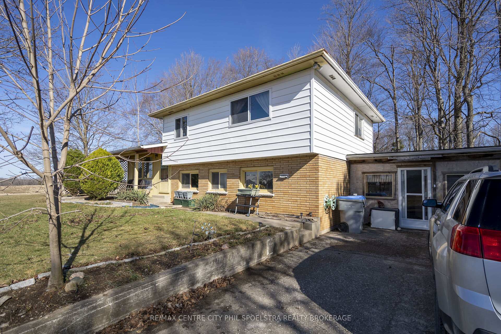 Photo 39 of 1355 Ausable Road, North Middlesex, Rural North Middlesex — HOMEH