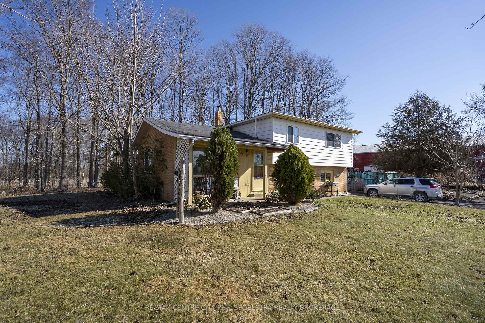 Photo 40 of 1355 Ausable Road, North Middlesex, Rural North Middlesex — HOMEH