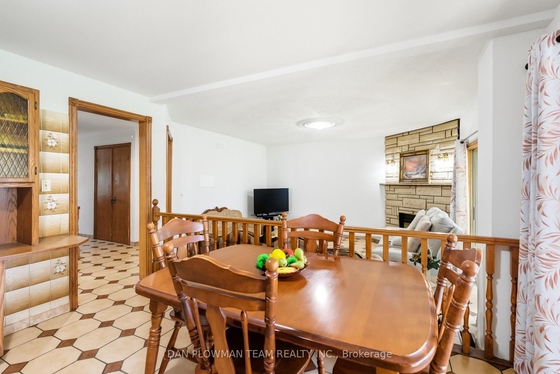 Photo 13 of 292 Gibbons Street, Oshawa, McLaughlin — HOMEH