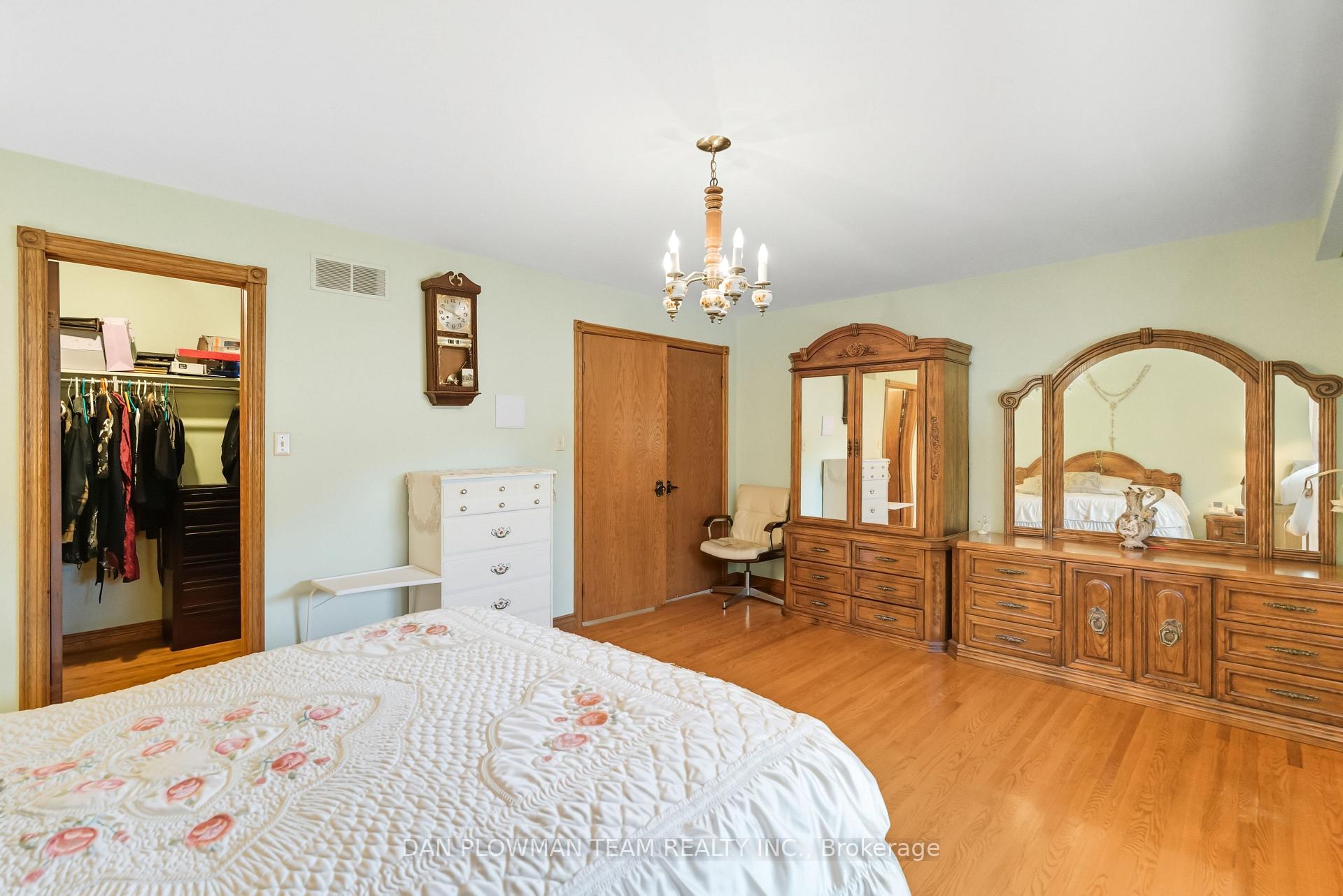 Photo 20 of 292 Gibbons Street, Oshawa, McLaughlin — HOMEH