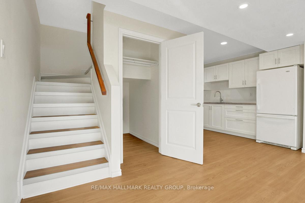 Photo 3 of Unit B, 741 Claude Street, Ottawa, Castle Heights/Rideau High — HOMEH