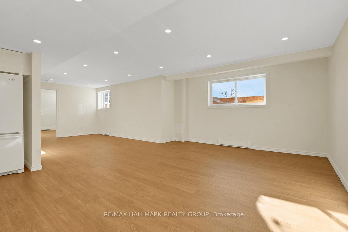 Photo 4 of Unit B, 741 Claude Street, Ottawa, Castle Heights/Rideau High — HOMEH