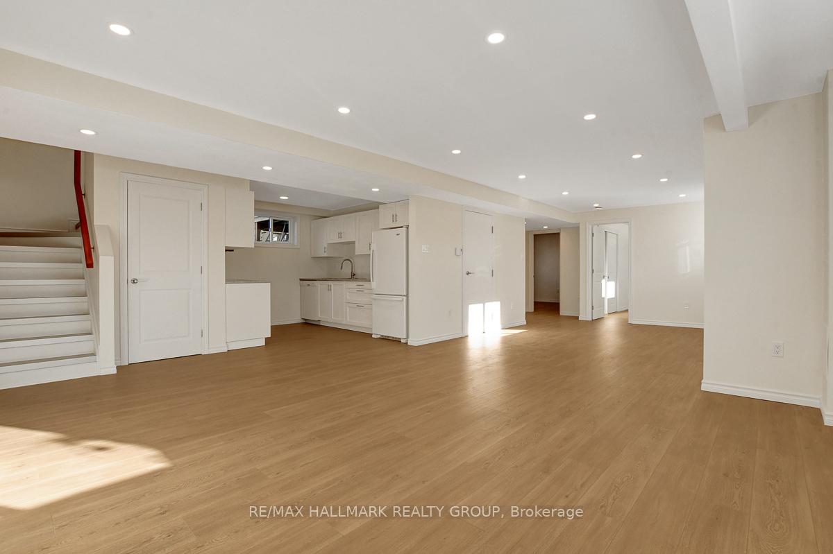 Photo 5 of Unit B, 741 Claude Street, Ottawa, Castle Heights/Rideau High — HOMEH