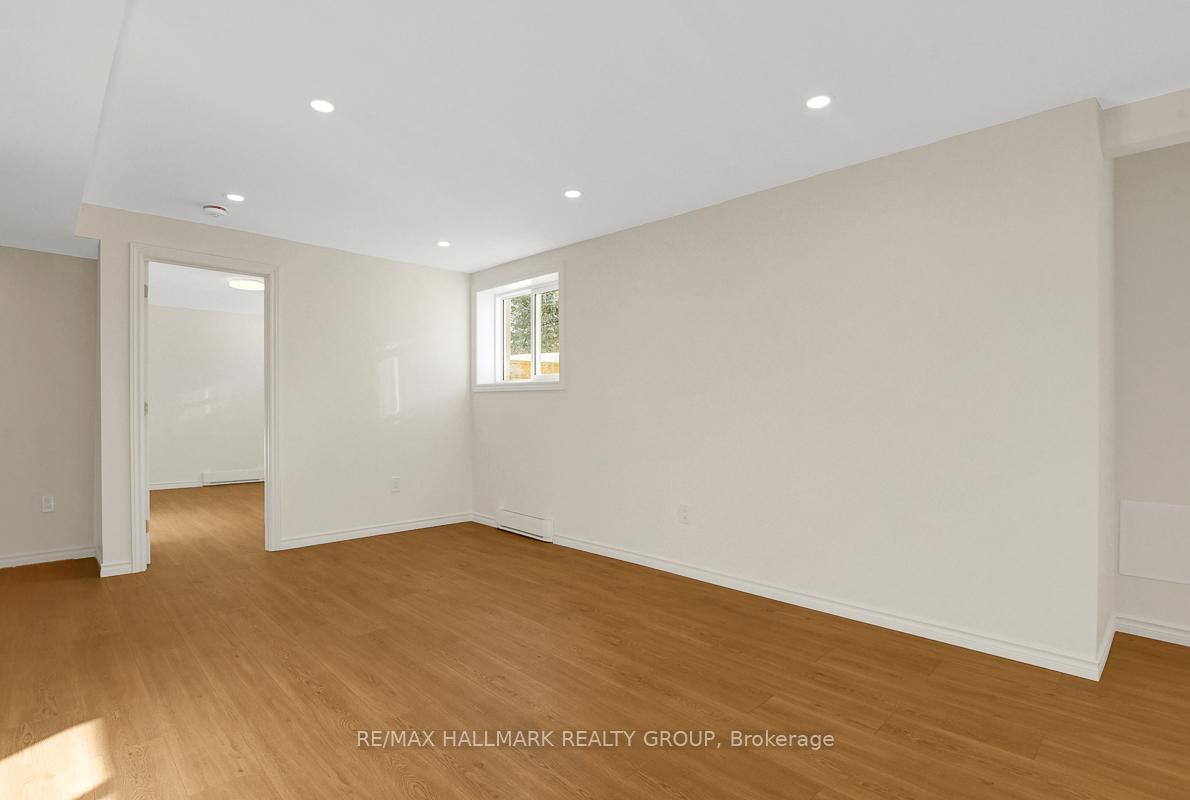 Photo 9 of Unit B, 741 Claude Street, Ottawa, Castle Heights/Rideau High — HOMEH