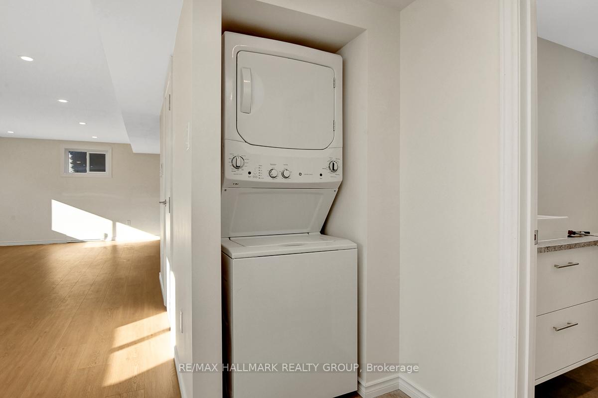 Photo 11 of Unit B, 741 Claude Street, Ottawa, Castle Heights/Rideau High — HOMEH