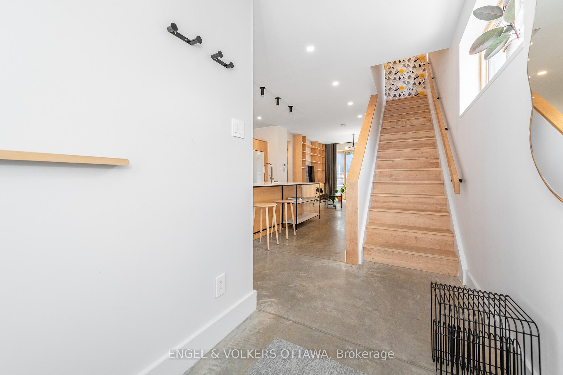 Photo 4 of 120 Frank Street, Ottawa, Ottawa Centre/Golden Triangle — HOMEH