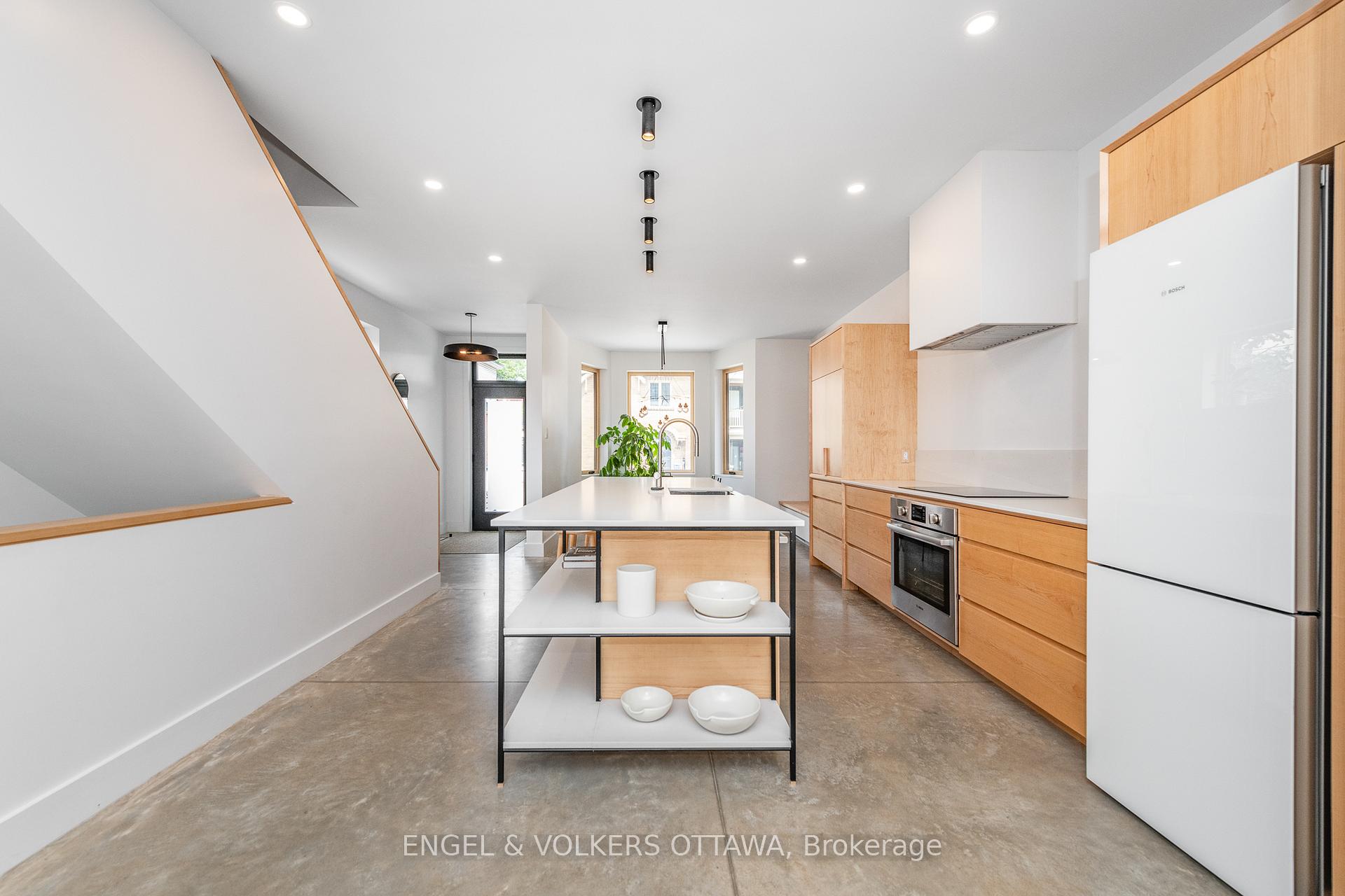 Photo 10 of 120 Frank Street, Ottawa, Ottawa Centre/Golden Triangle — HOMEH