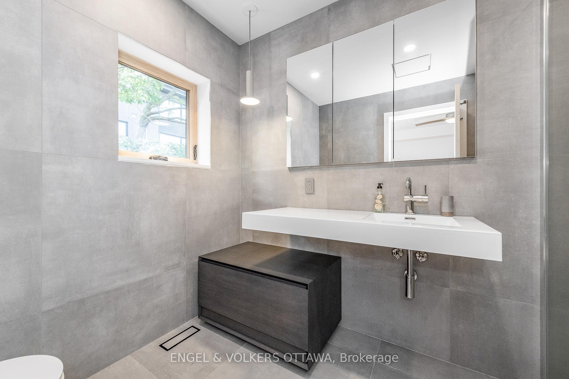 Photo 24 of 120 Frank Street, Ottawa, Ottawa Centre/Golden Triangle — HOMEH